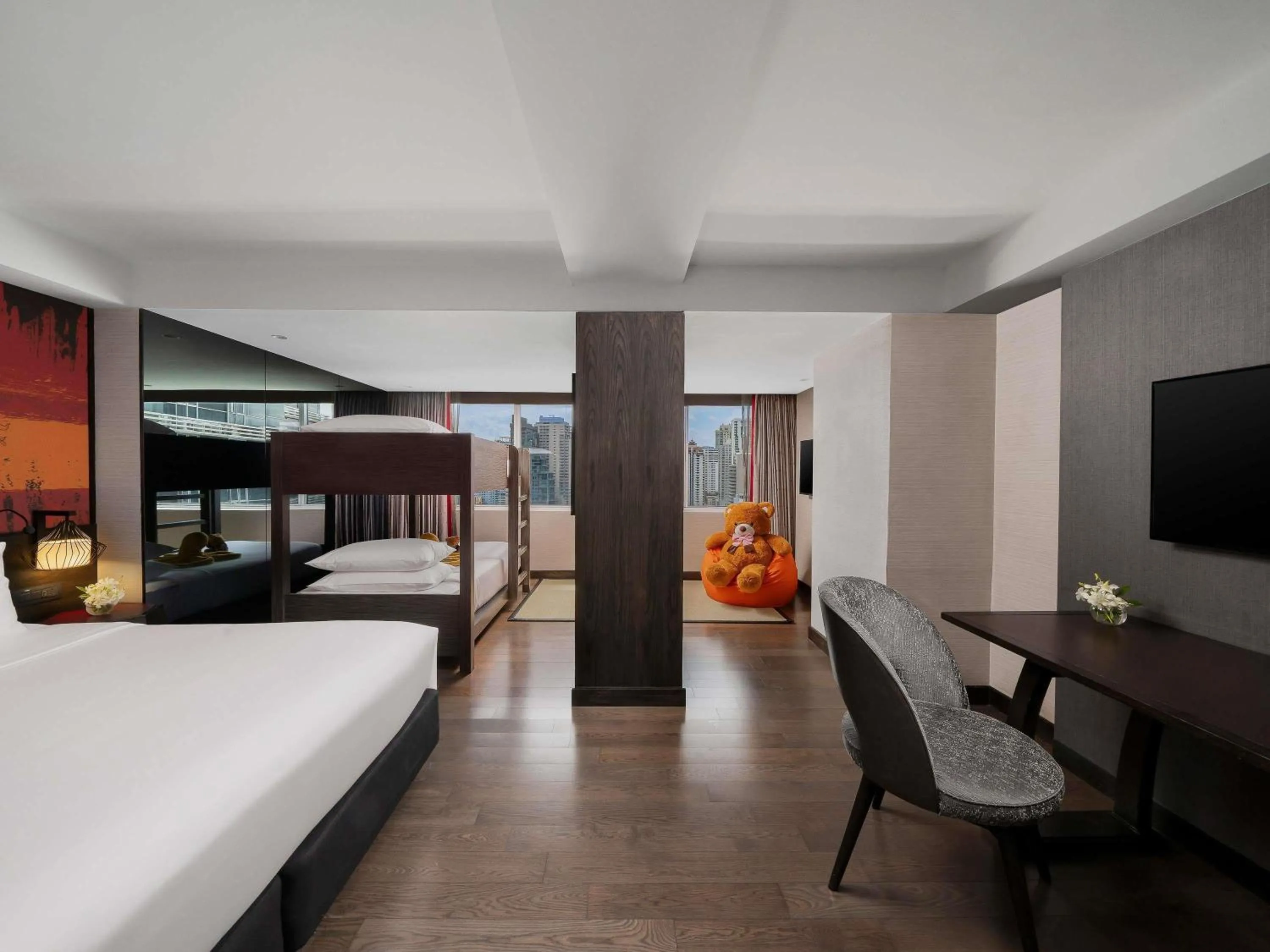 Bedroom, Bed in Mercure Bangkok Sukhumvit 11