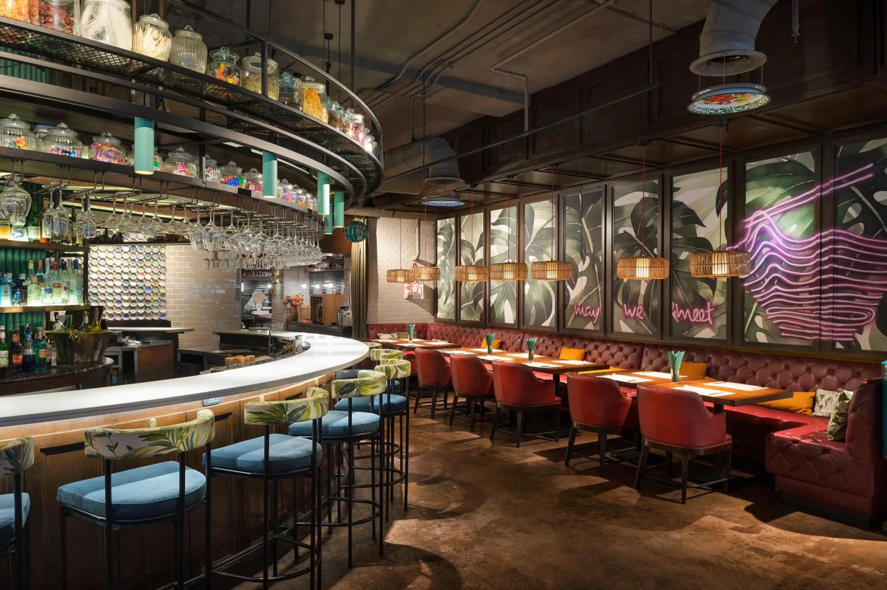 Restaurant/places to eat in Mercure Bangkok Sukhumvit 11