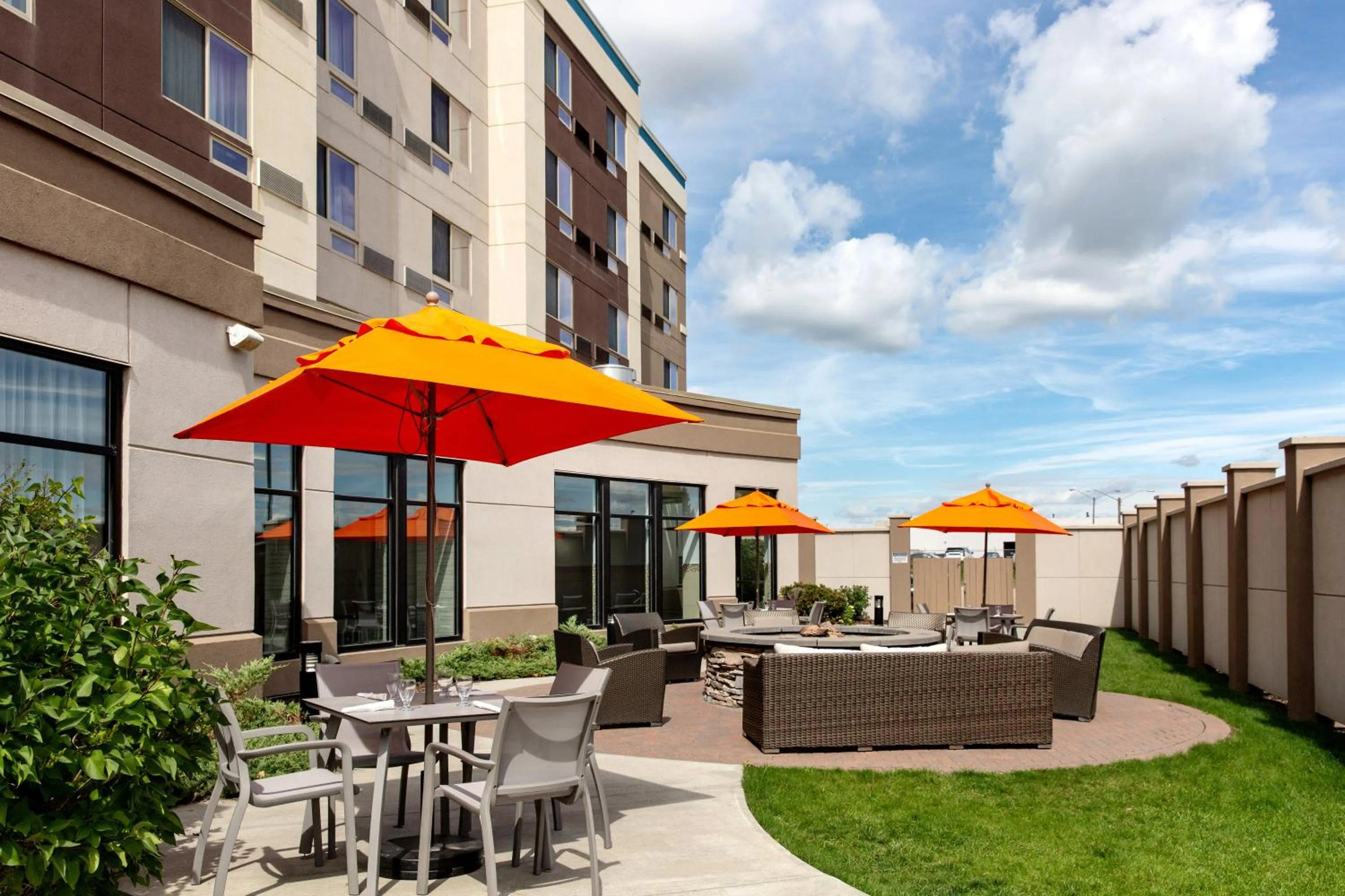 Garden view in Courtyard by Marriott Edmonton West