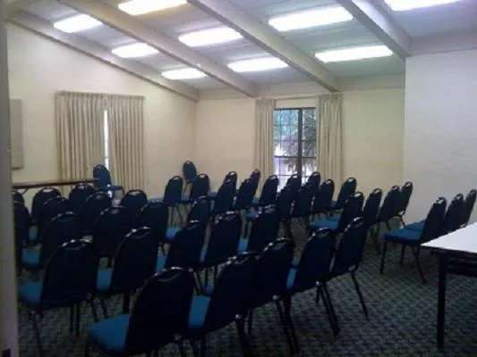 Banquet/Function facilities in La Casa Inn and Suites