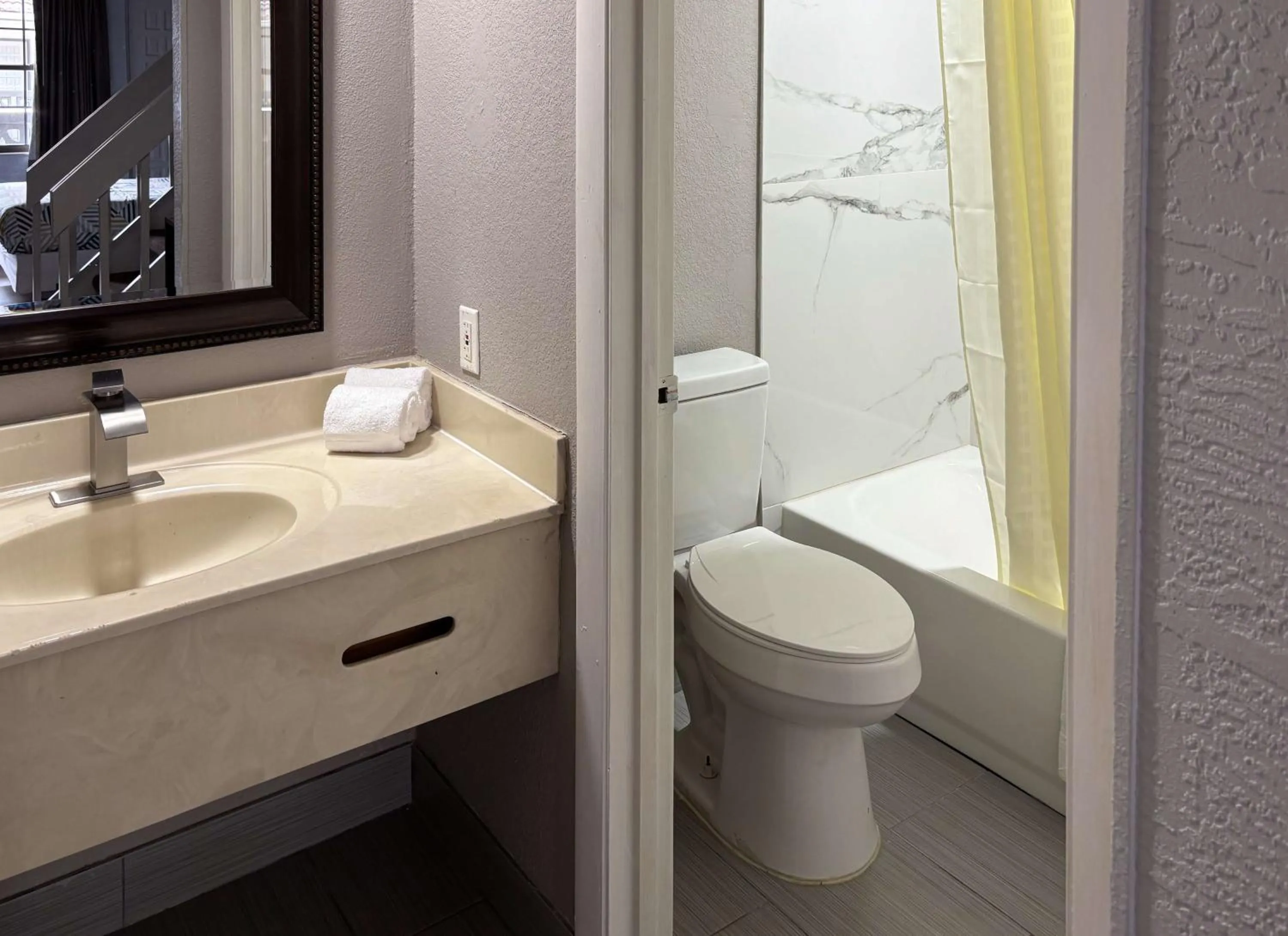 Bathroom in Motel 6 Tallahassee, FL North Monroe