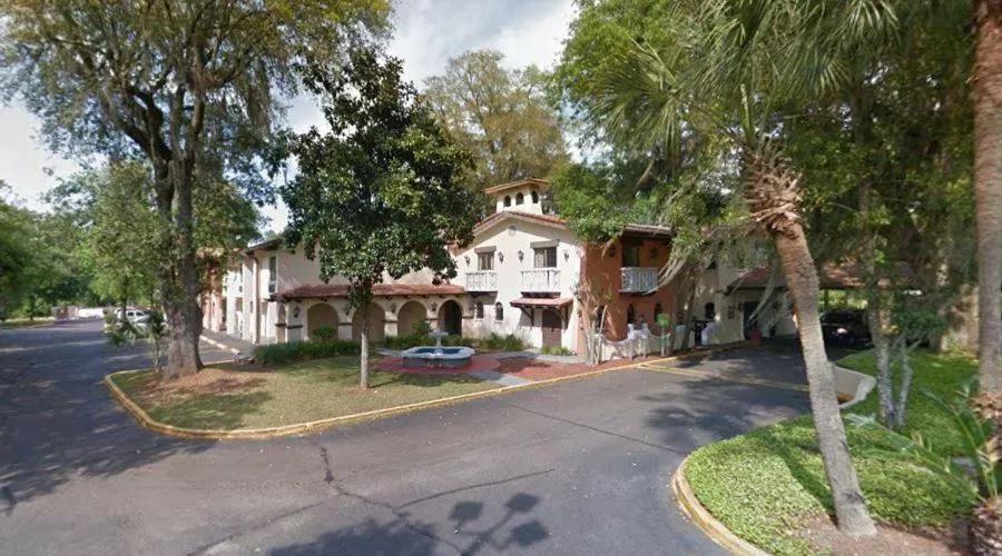 Property Building in La Casa Inn and Suites