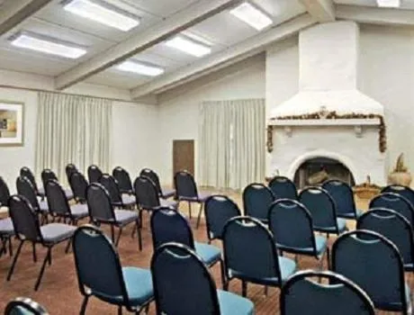 Banquet/Function facilities in La Casa Inn and Suites