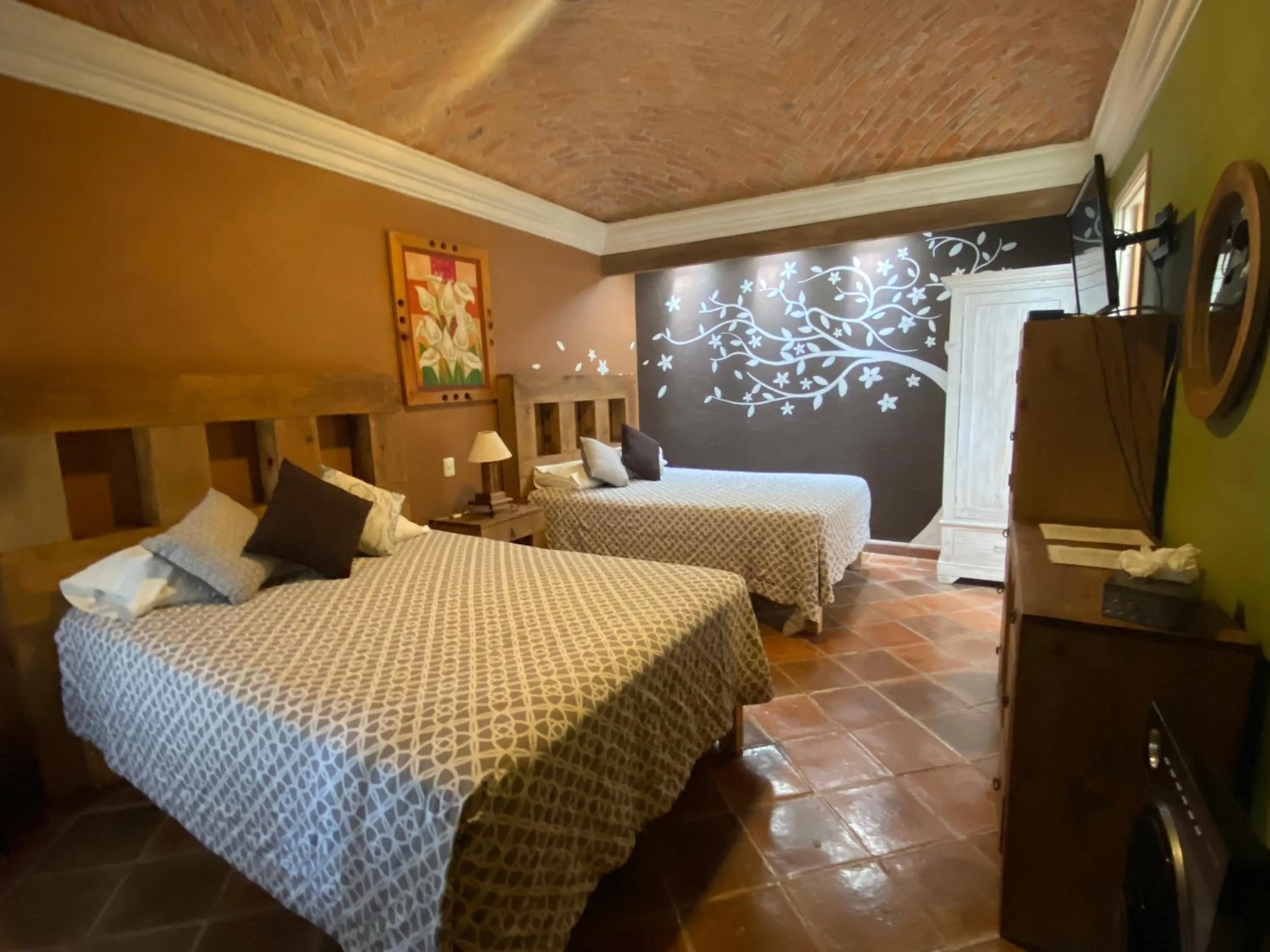 Hotel Ana Catalina and Suites