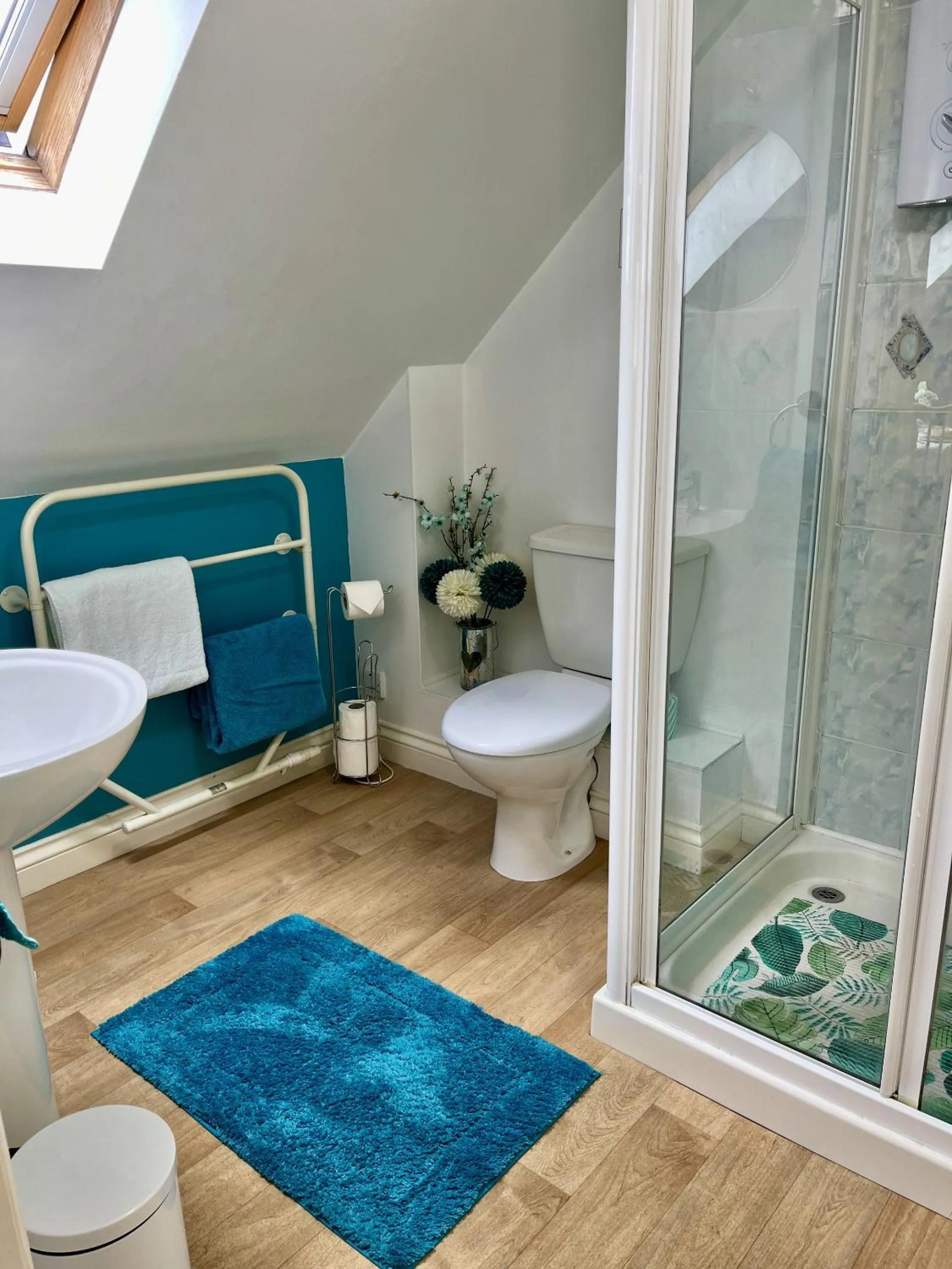 Bathroom in Priors Oak - A Cosy Studio with Countryside Views in Dorset