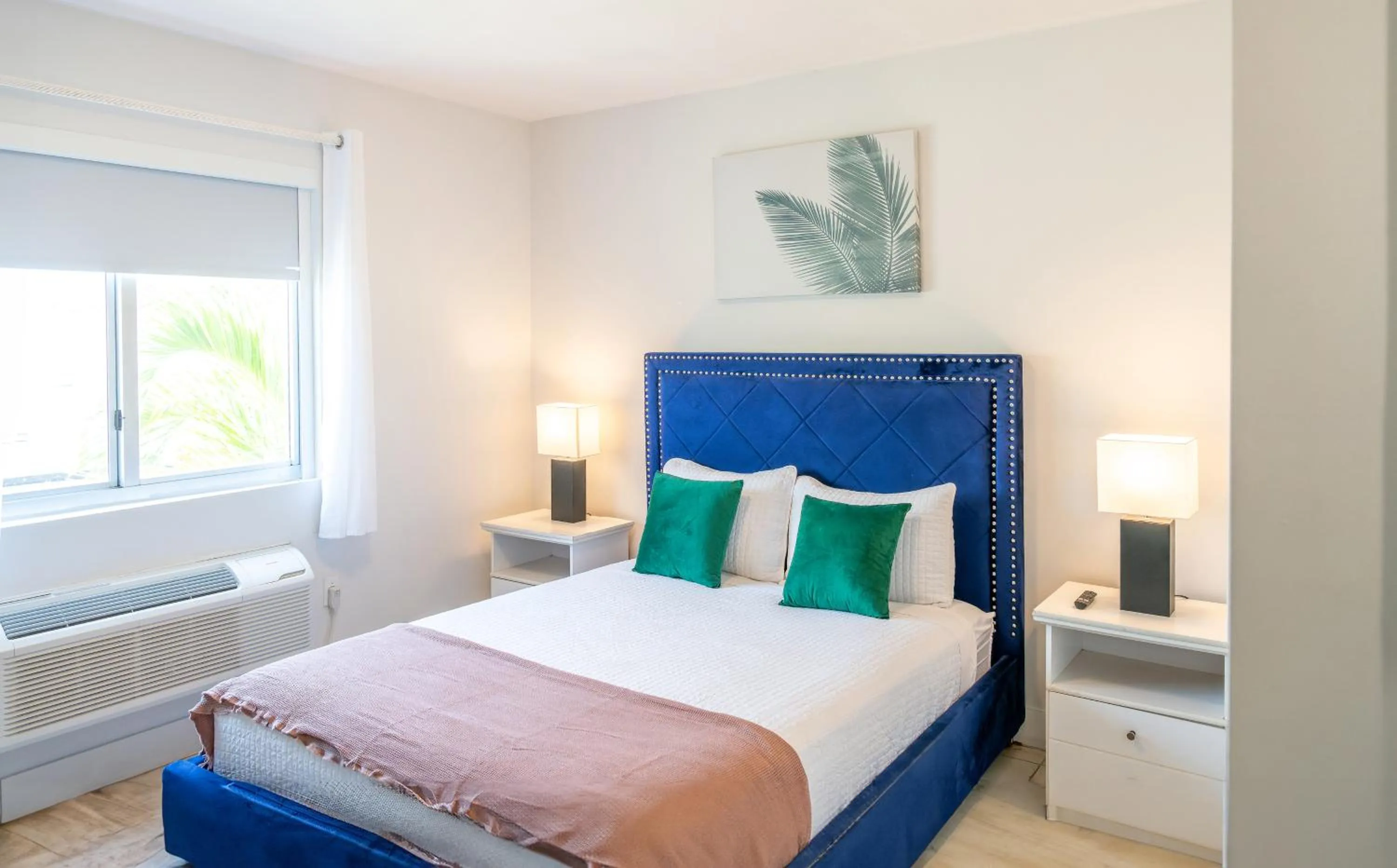 Photo of the whole room, Bed in Costa Norte Boutique Hotel Miami Beach