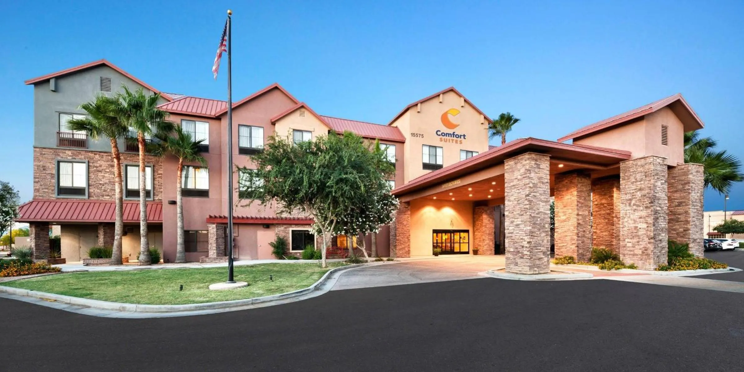 Property building in Comfort Suites Goodyear-West Phoenix