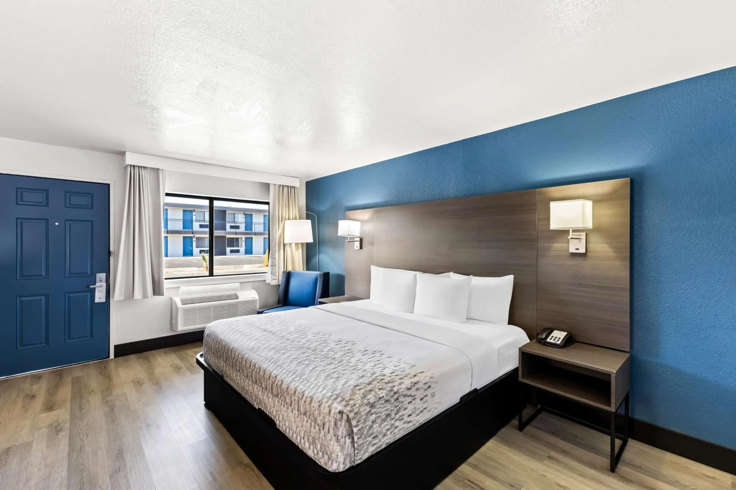Bed in SureStay Hotel by Best Western Phoenix Airport