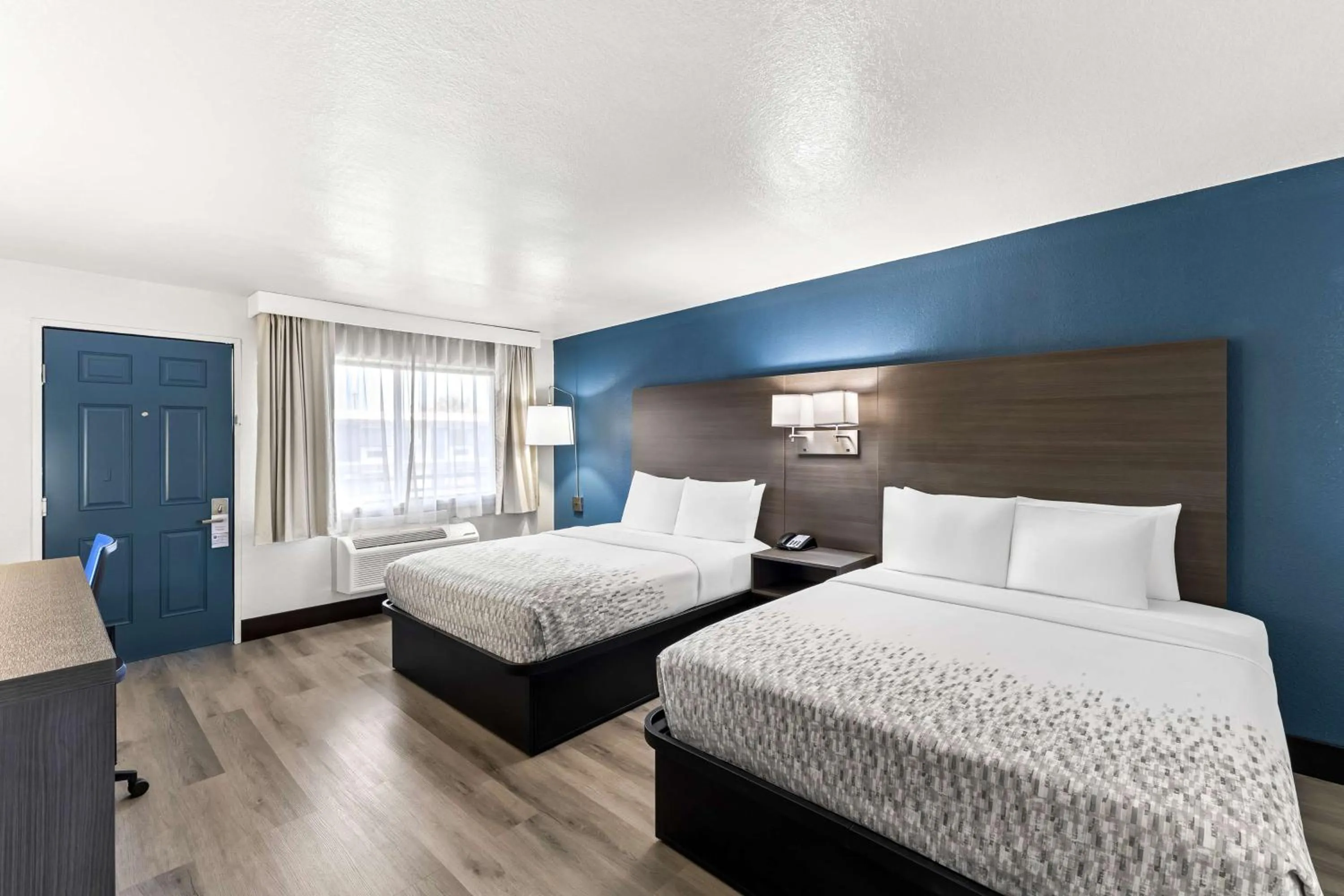 Bed in SureStay Hotel by Best Western Phoenix Airport