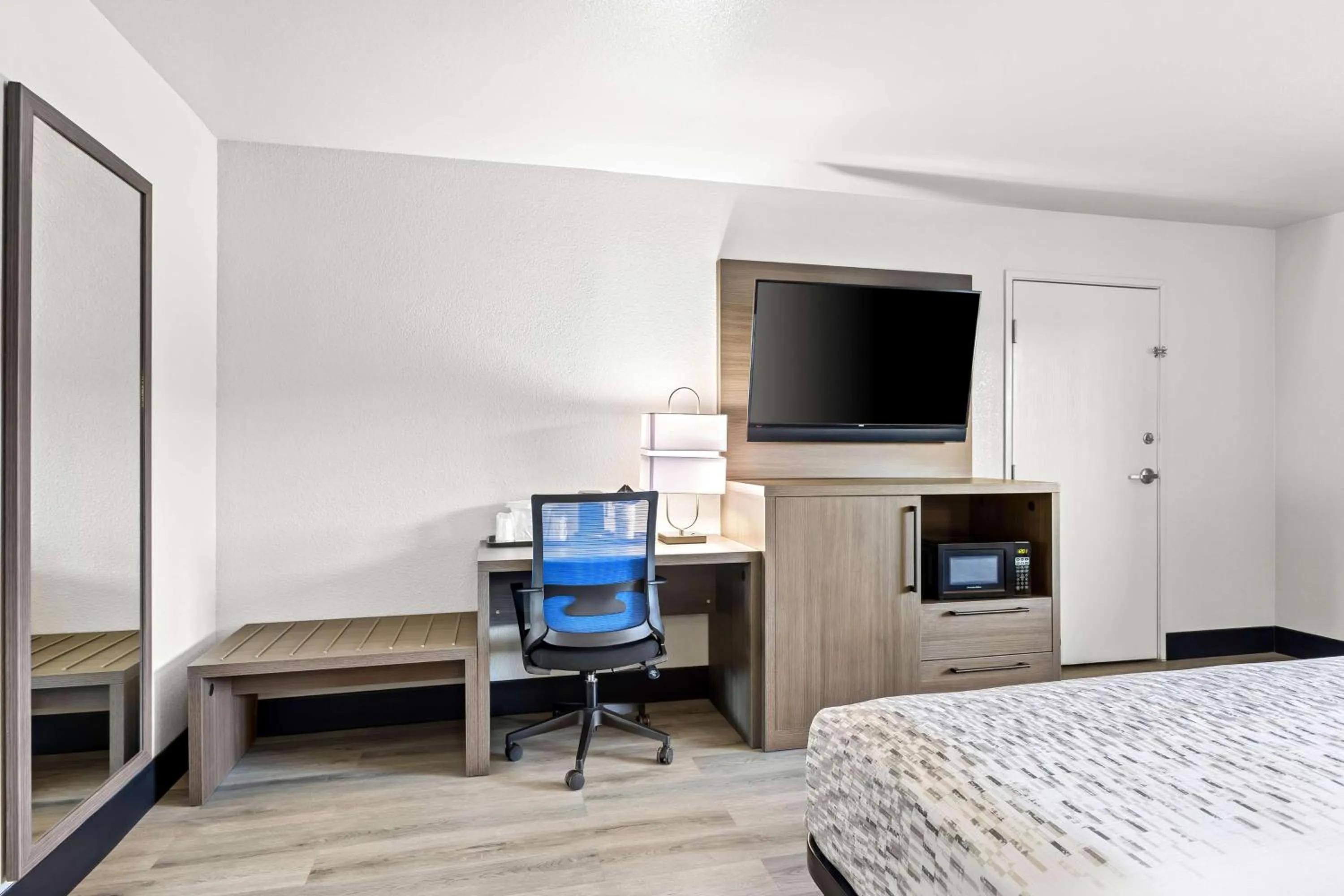 Bed in SureStay Hotel by Best Western Phoenix Airport