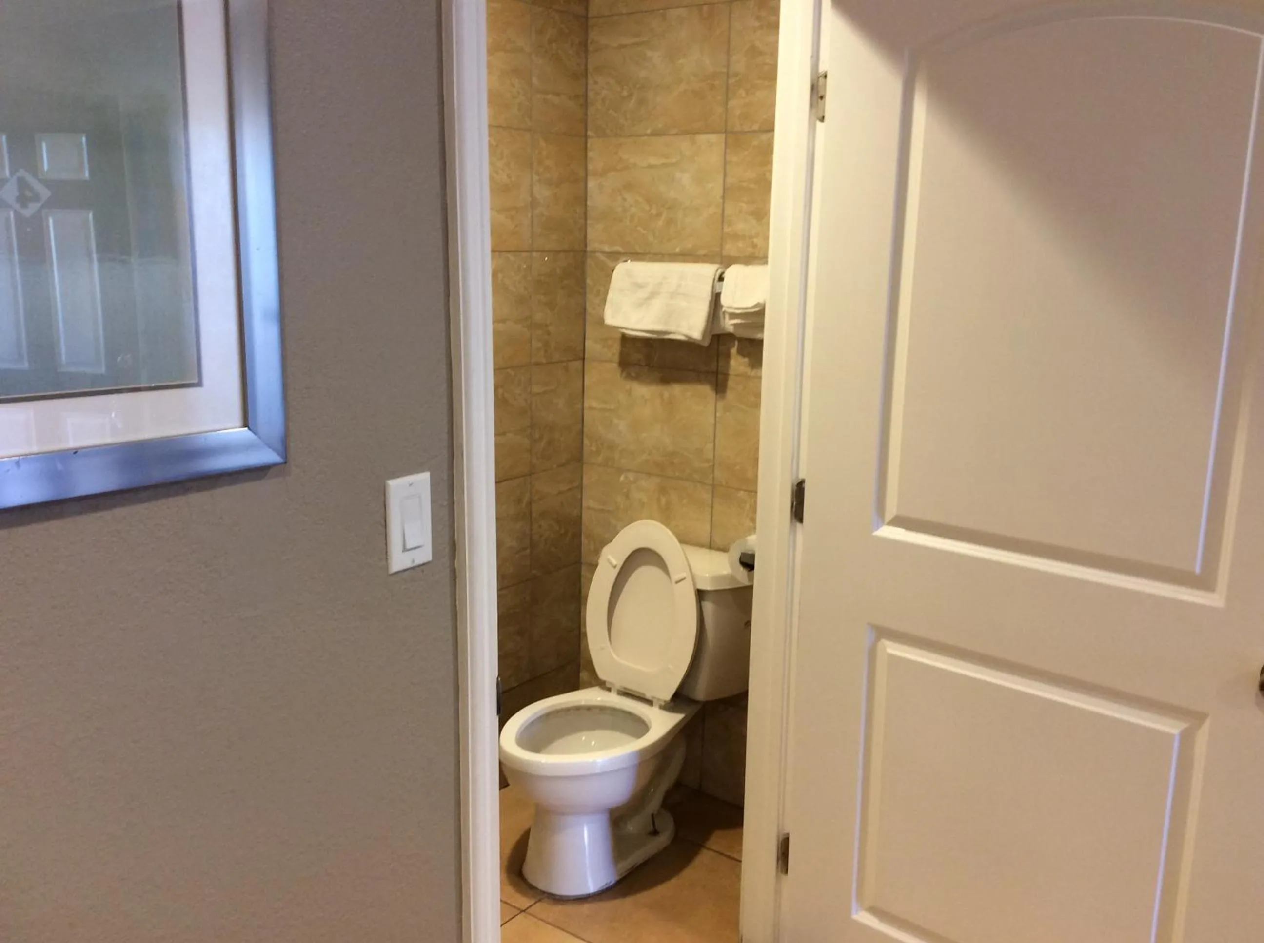 Toilet in Stallion Motel Los Angeles
