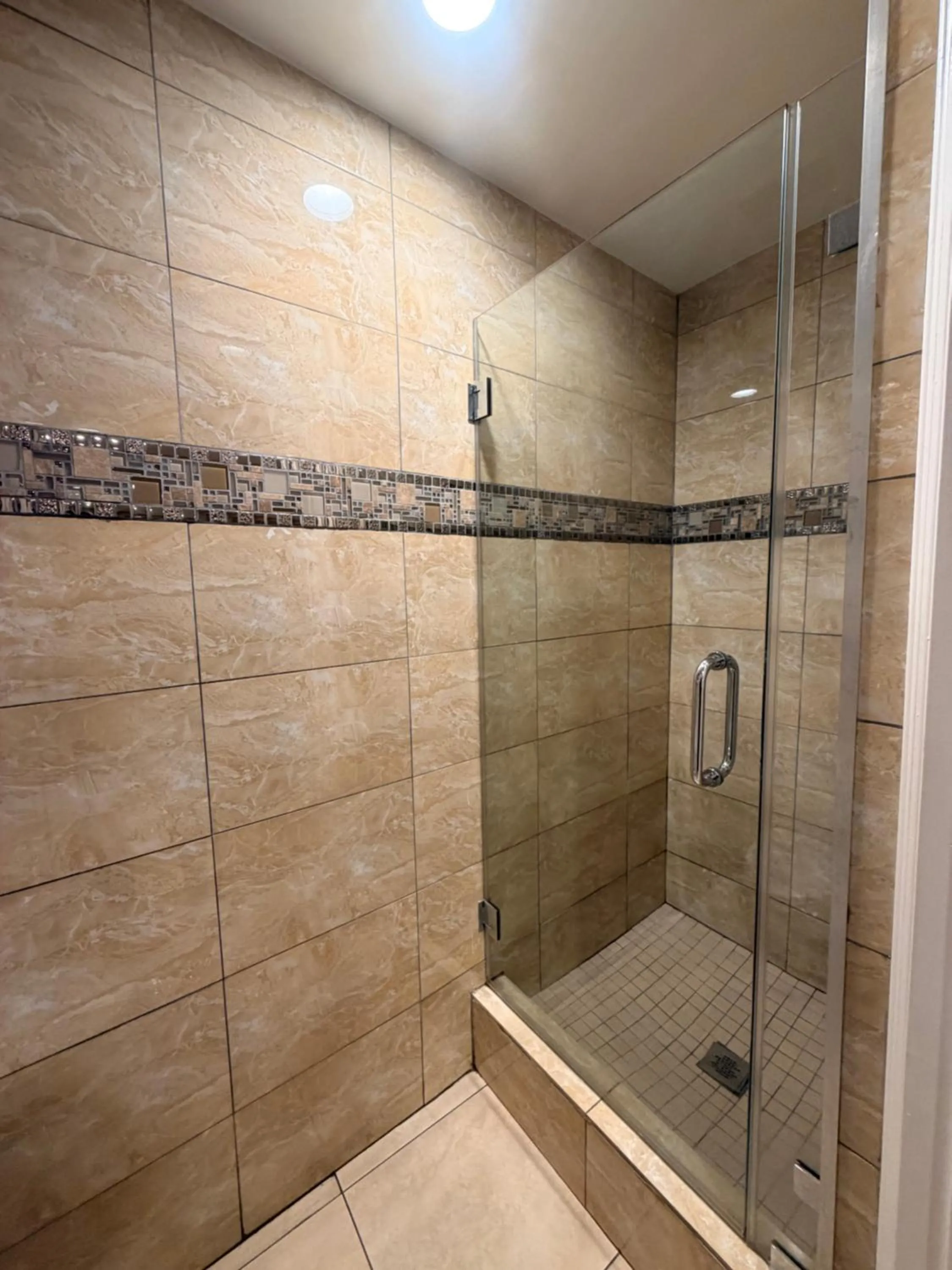 Shower in Stallion Motel Los Angeles