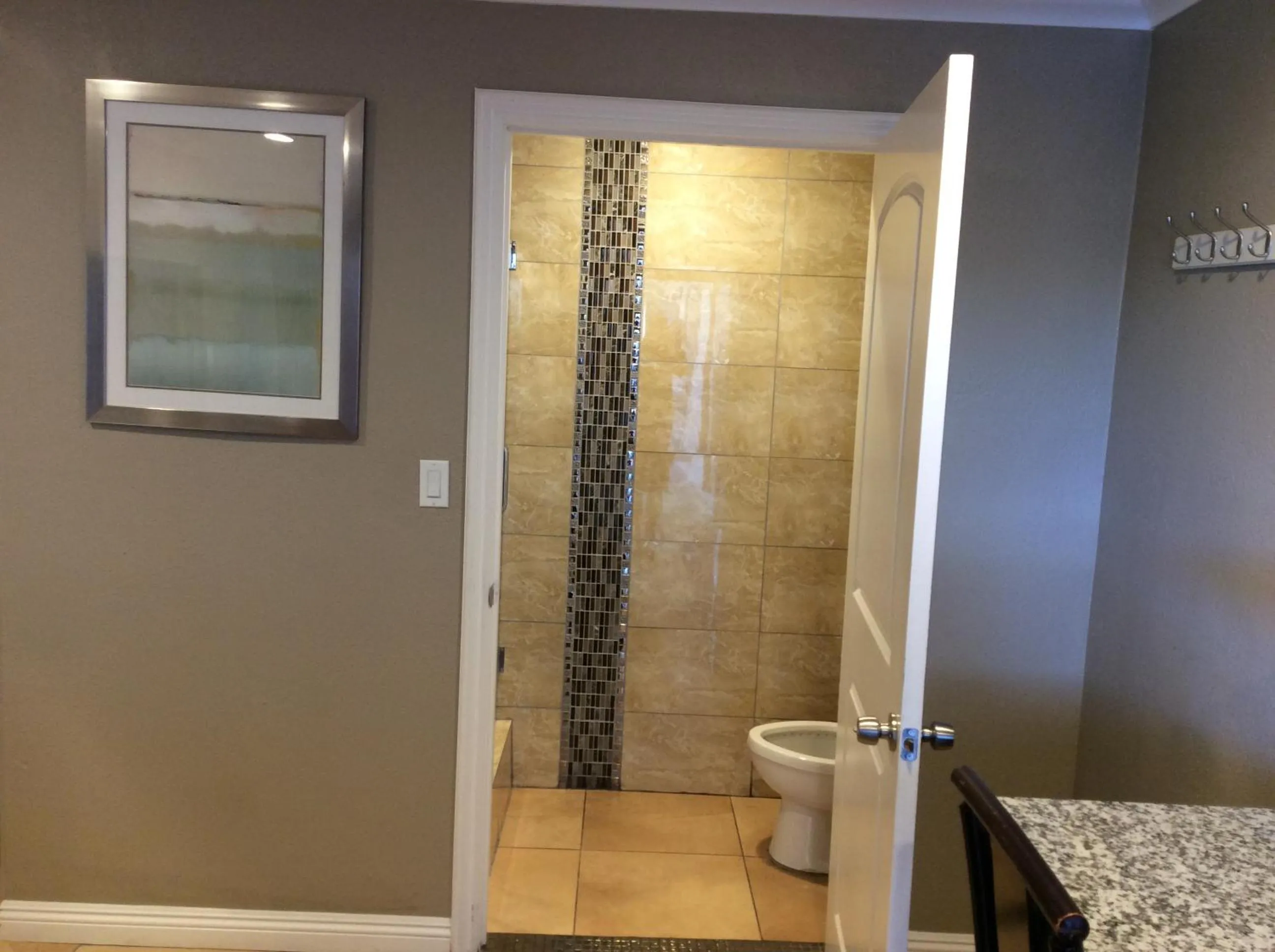 Shower in Stallion Motel Los Angeles
