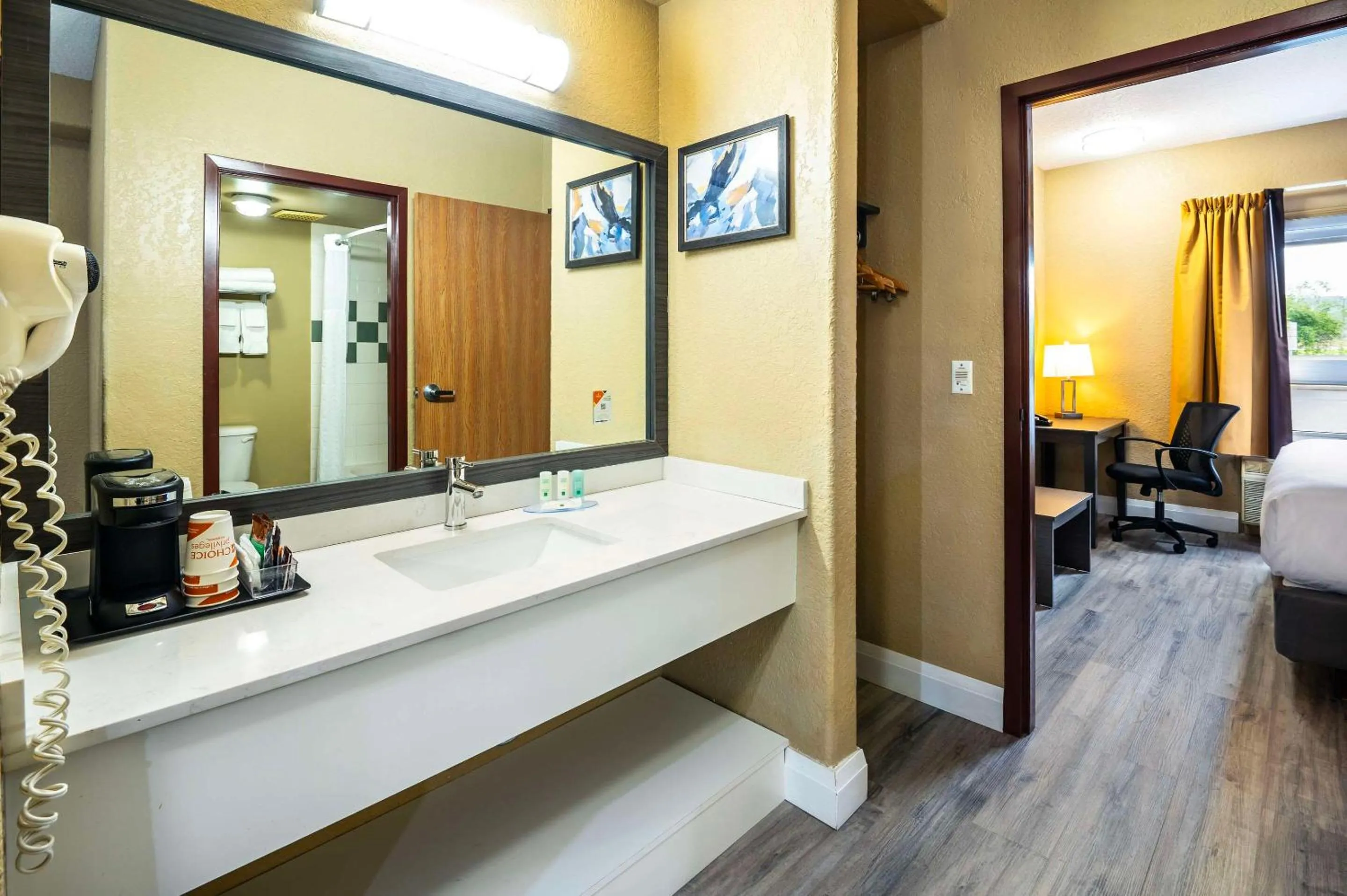 Bedroom in Quality Inn & Suites