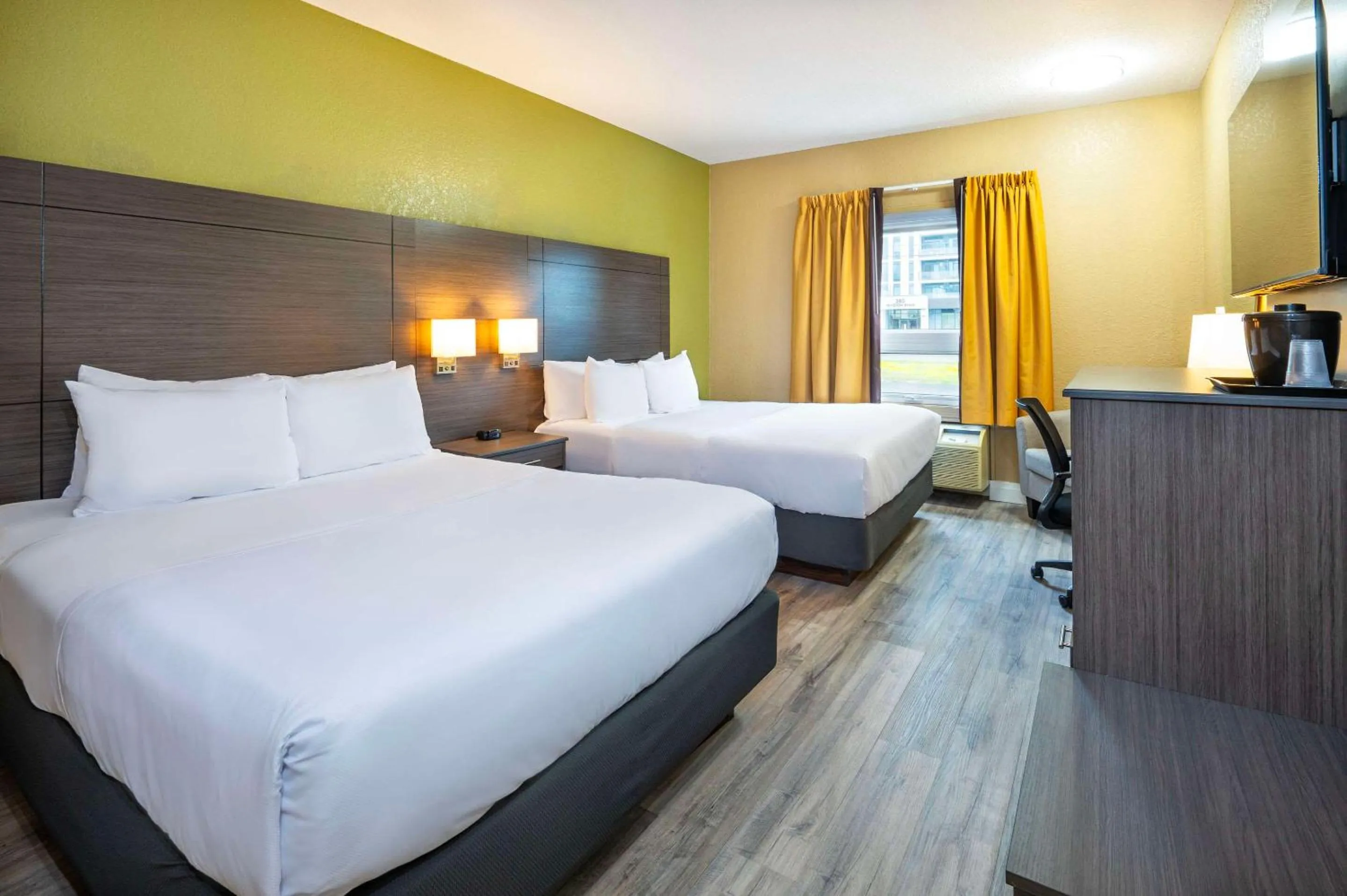 Bedroom, Bed in Quality Inn & Suites