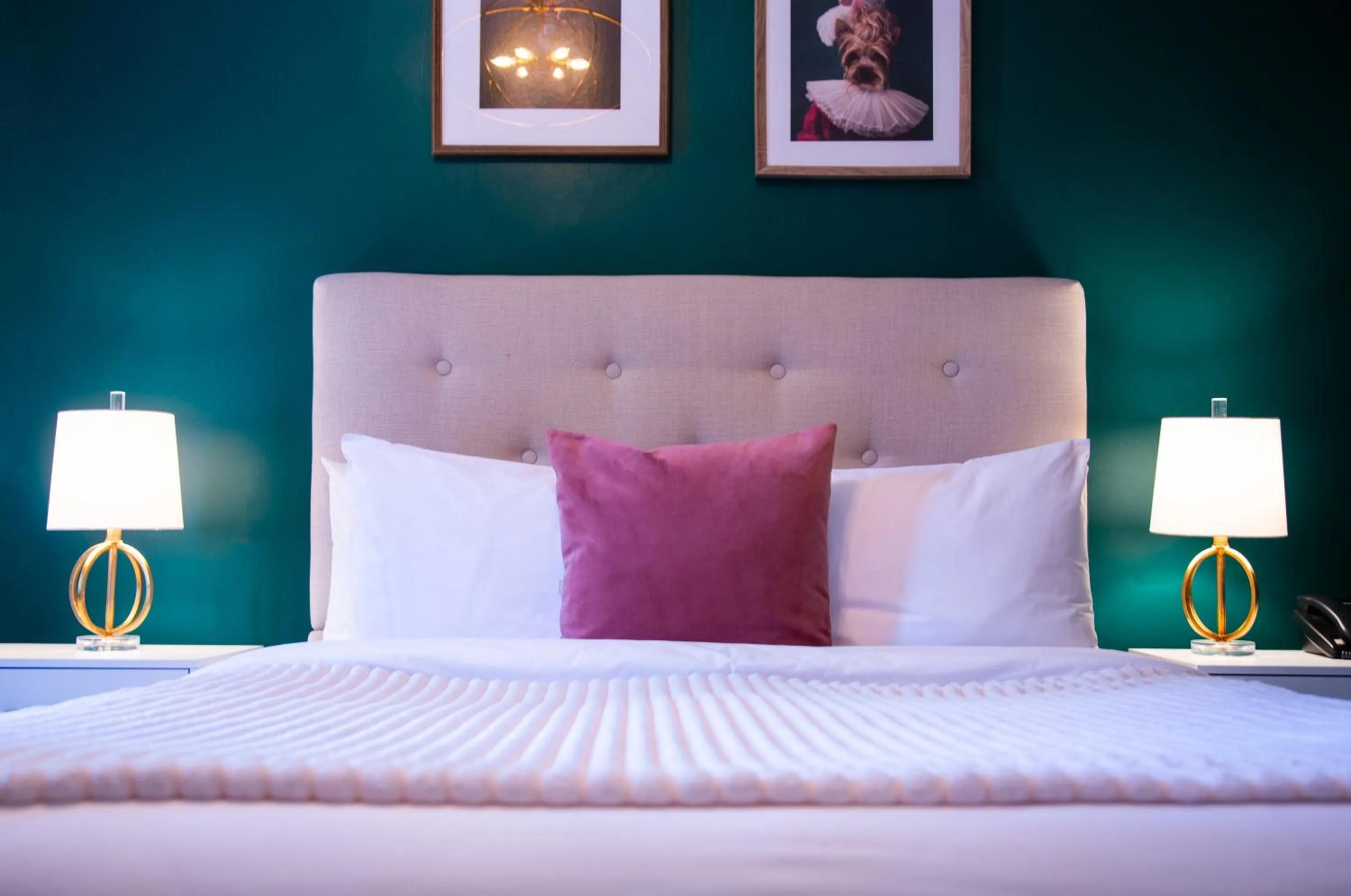 Bed in Manoir Becancourt Hotel