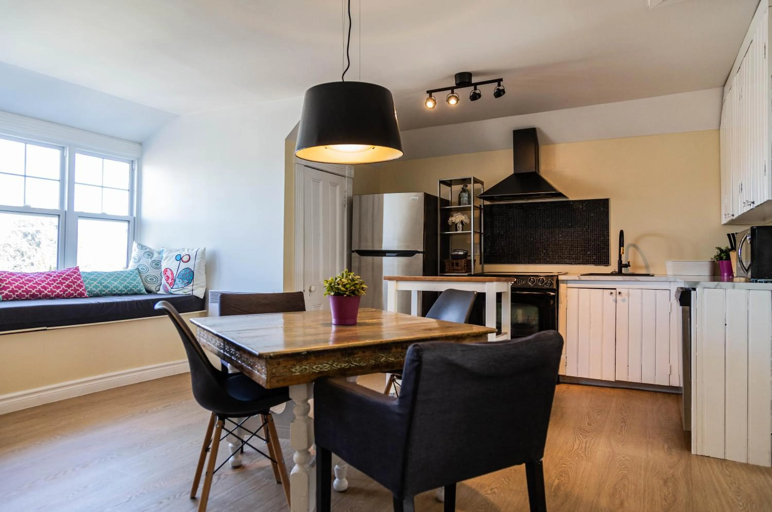 Kitchen or kitchenette in Manoir Becancourt Hotel