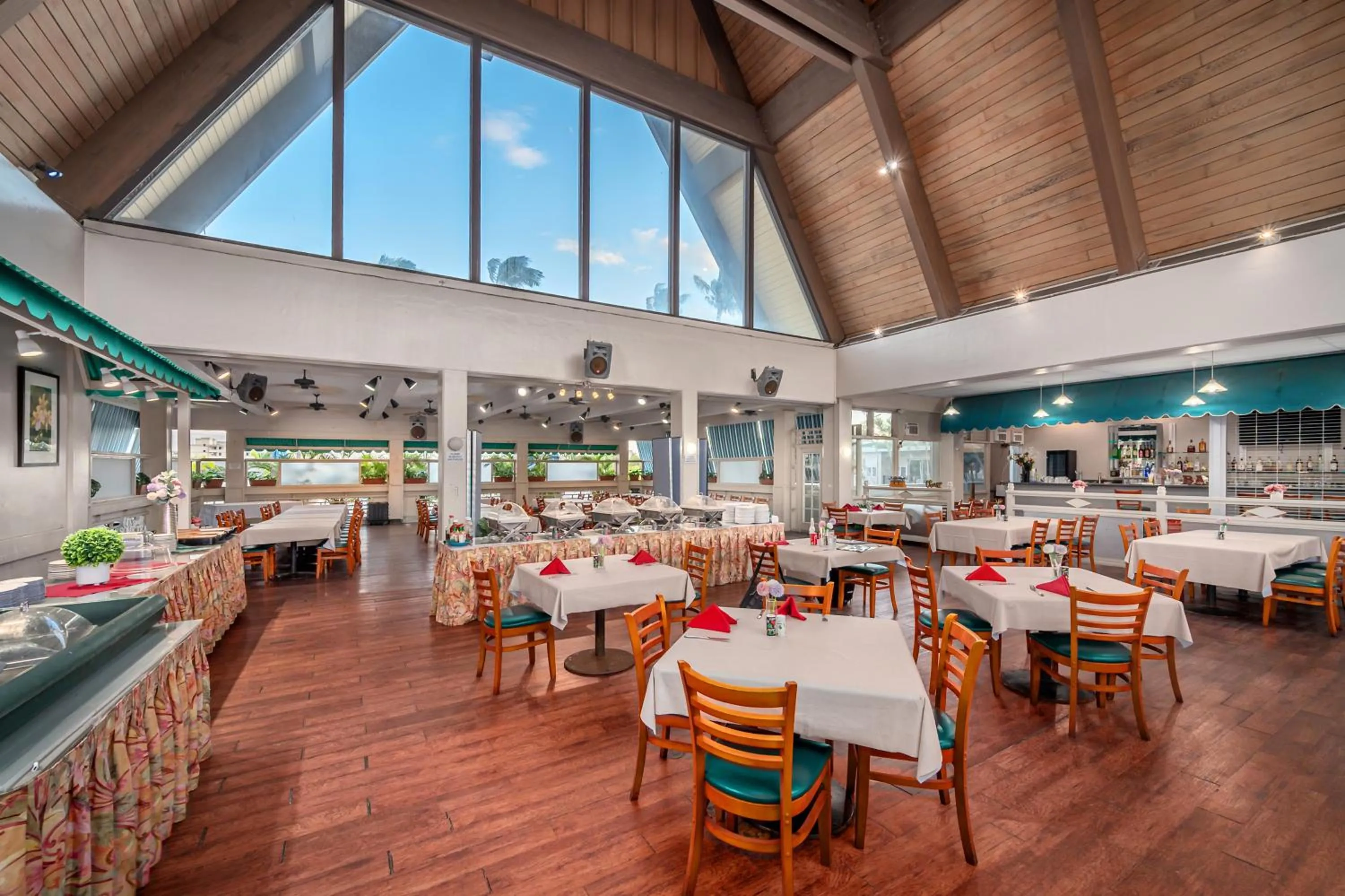 Restaurant/places to eat in Maui Beach Hotel
