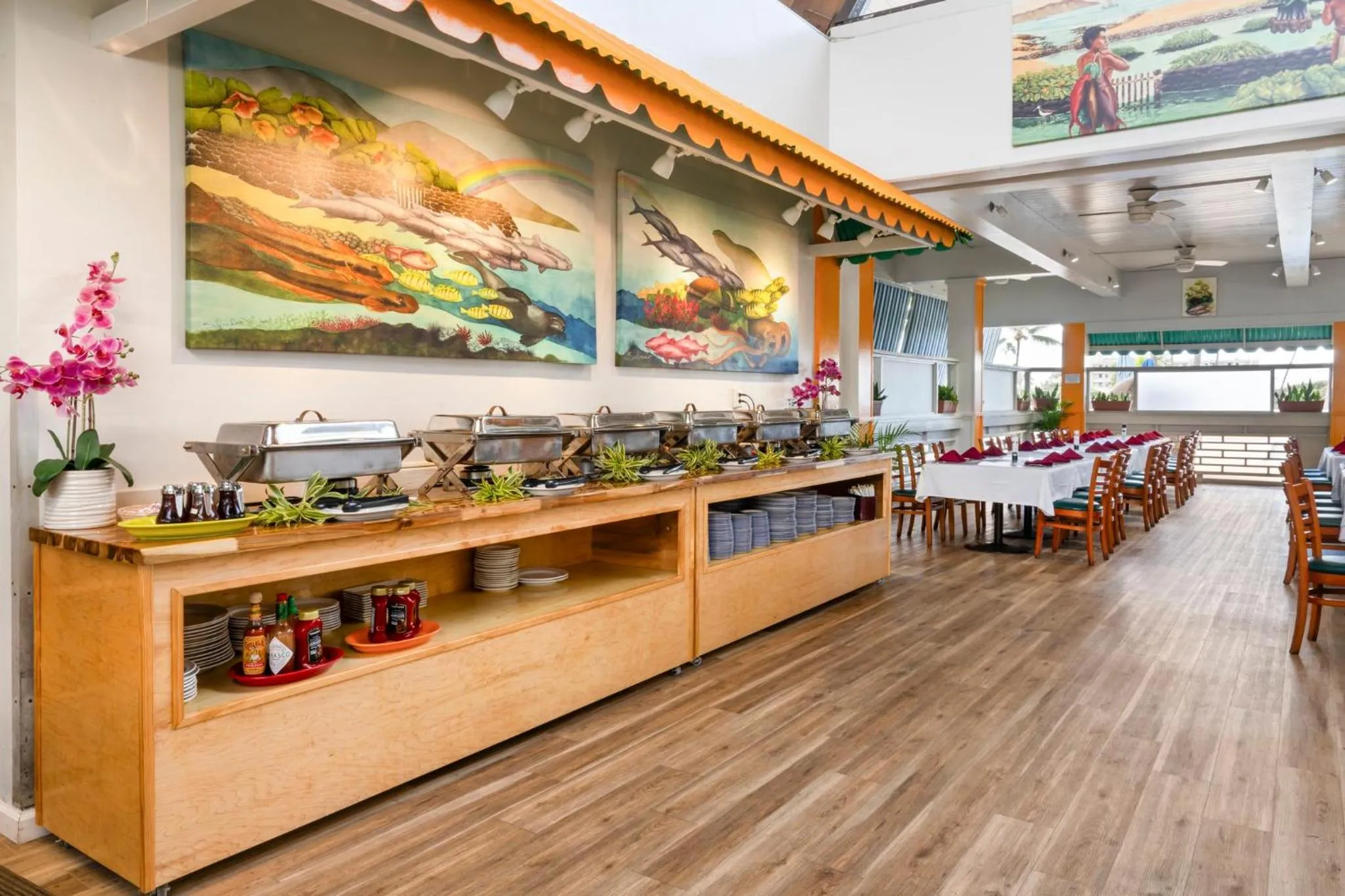 Breakfast in Maui Beach Hotel