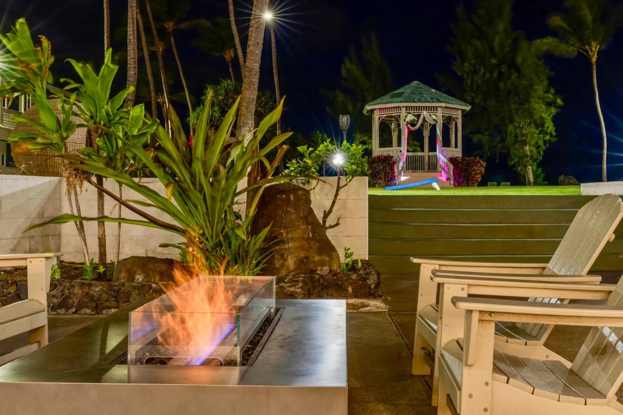 Decorative detail in Maui Beach Hotel