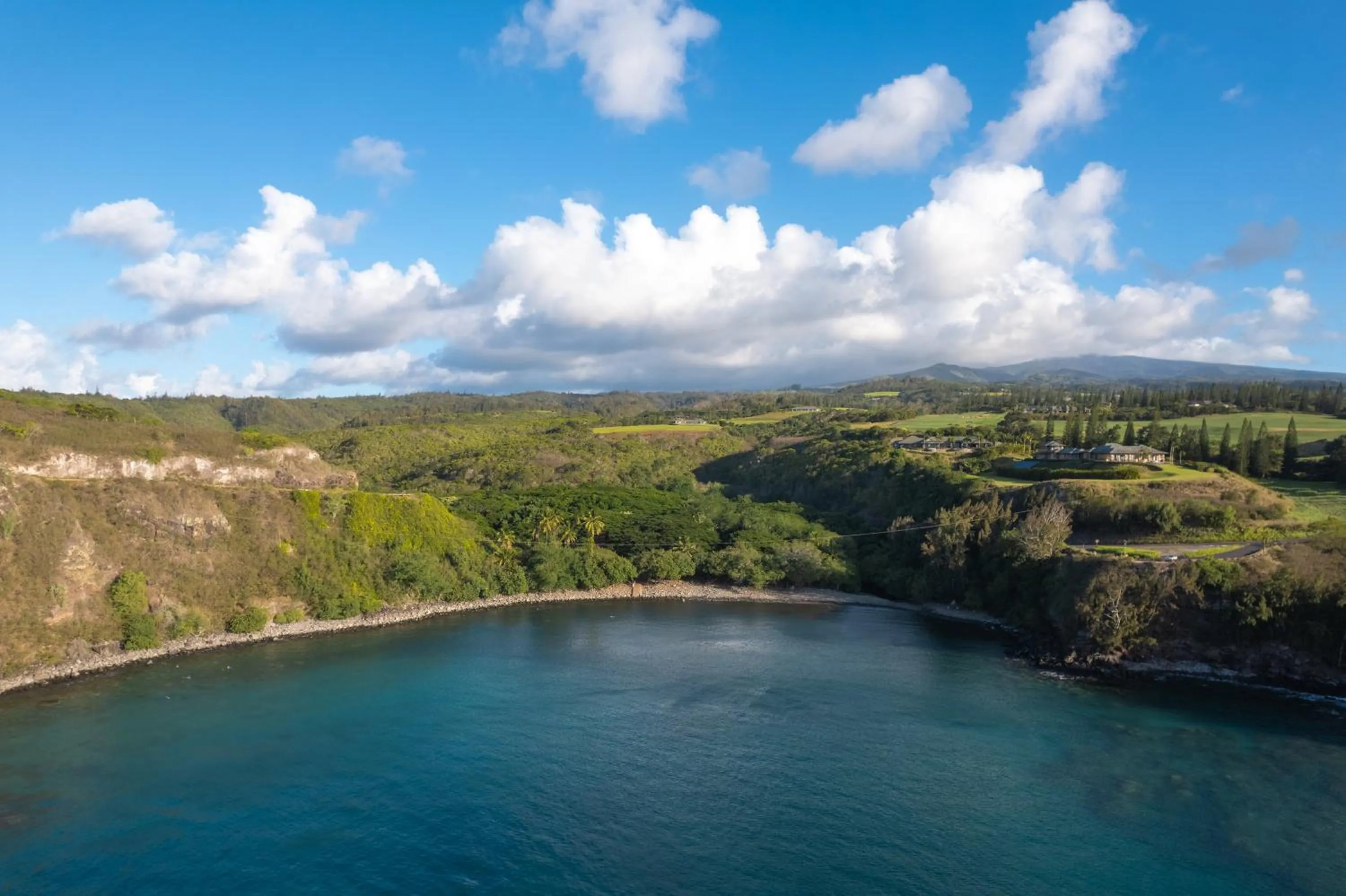 Property building in Maui Beach Hotel