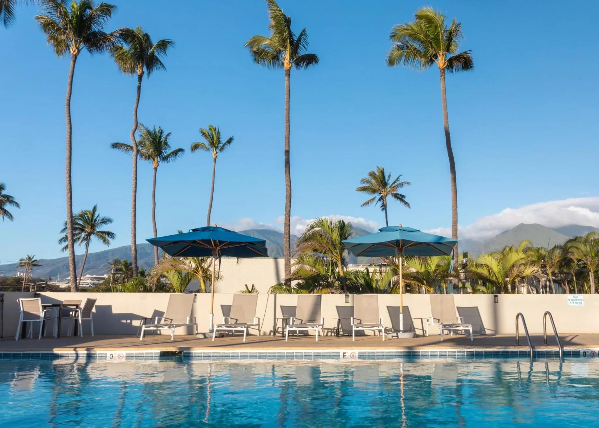 Swimming pool in Maui Beach Hotel