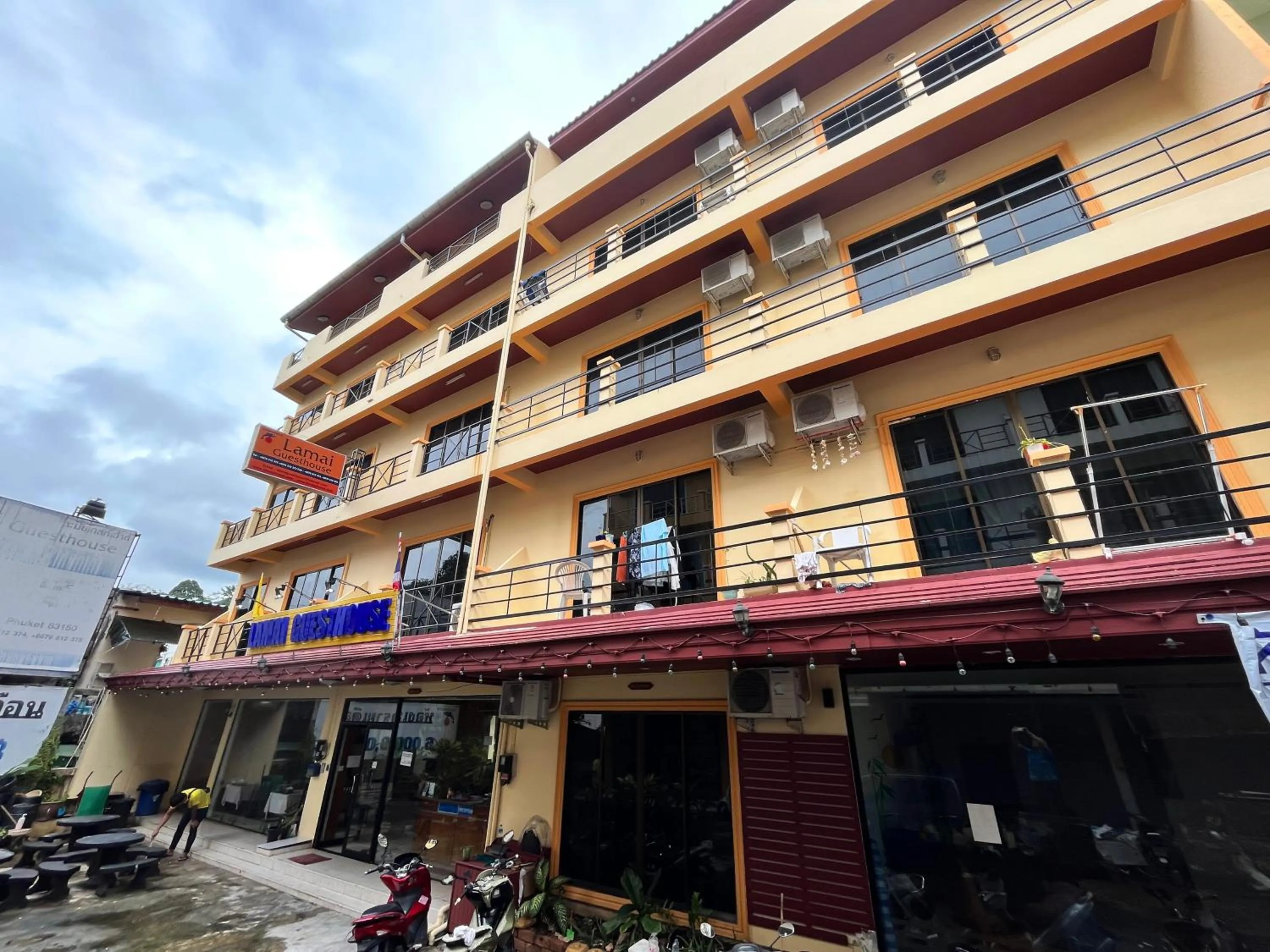 Property building in Lamai Guesthouse