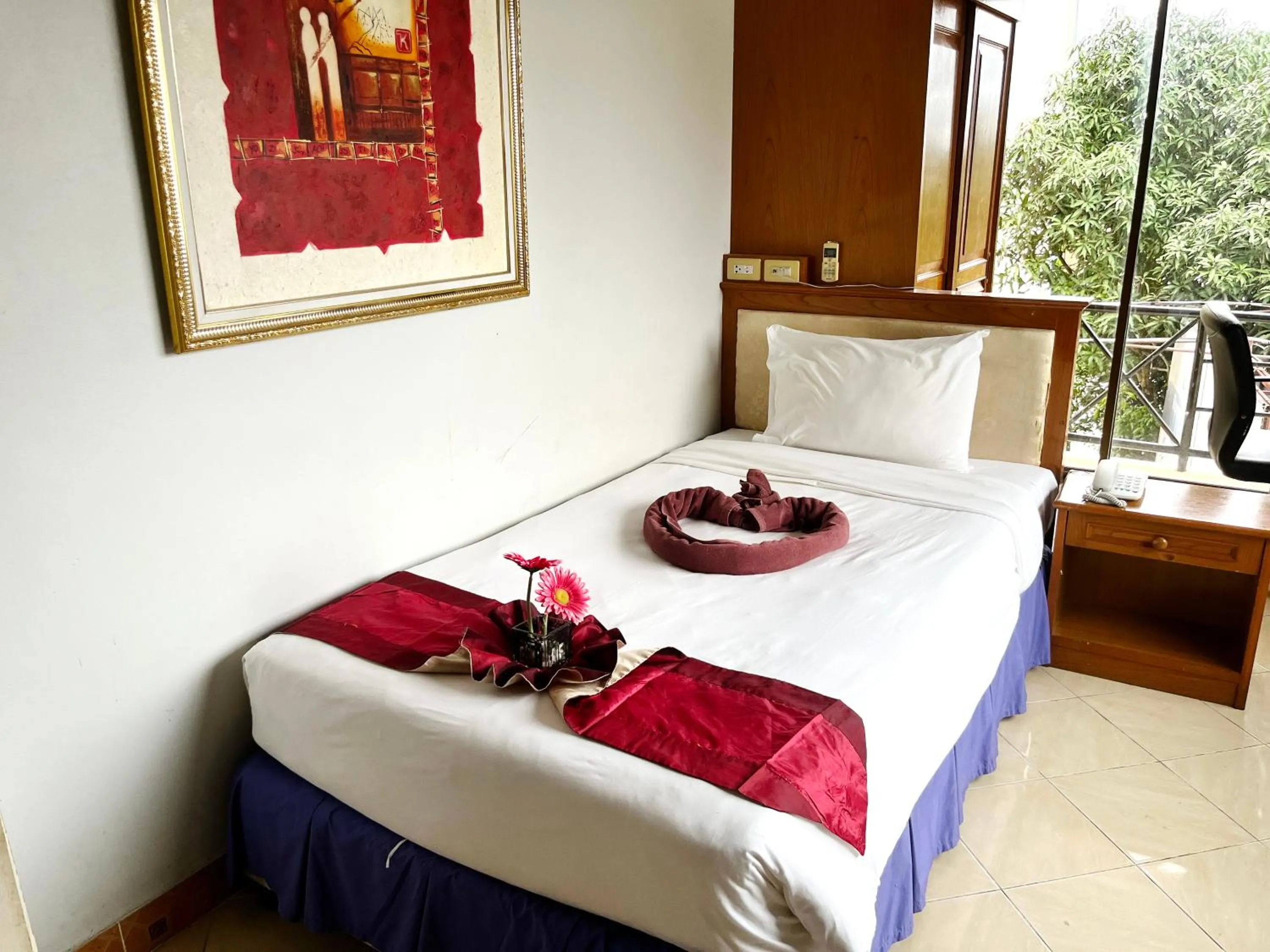 Bed in Lamai Guesthouse