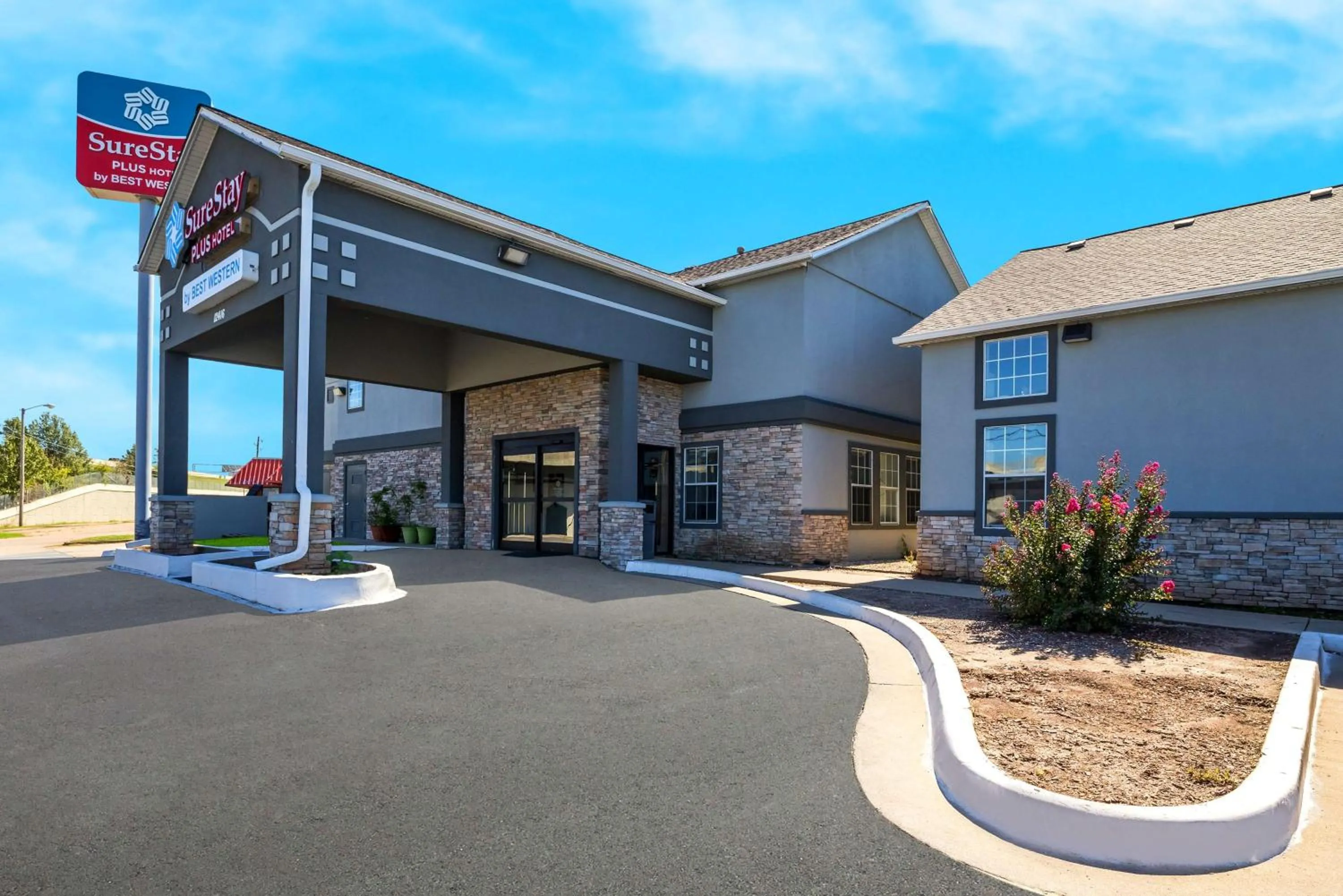 Property building in SureStay Plus Hotel by Best Western Tulsa East