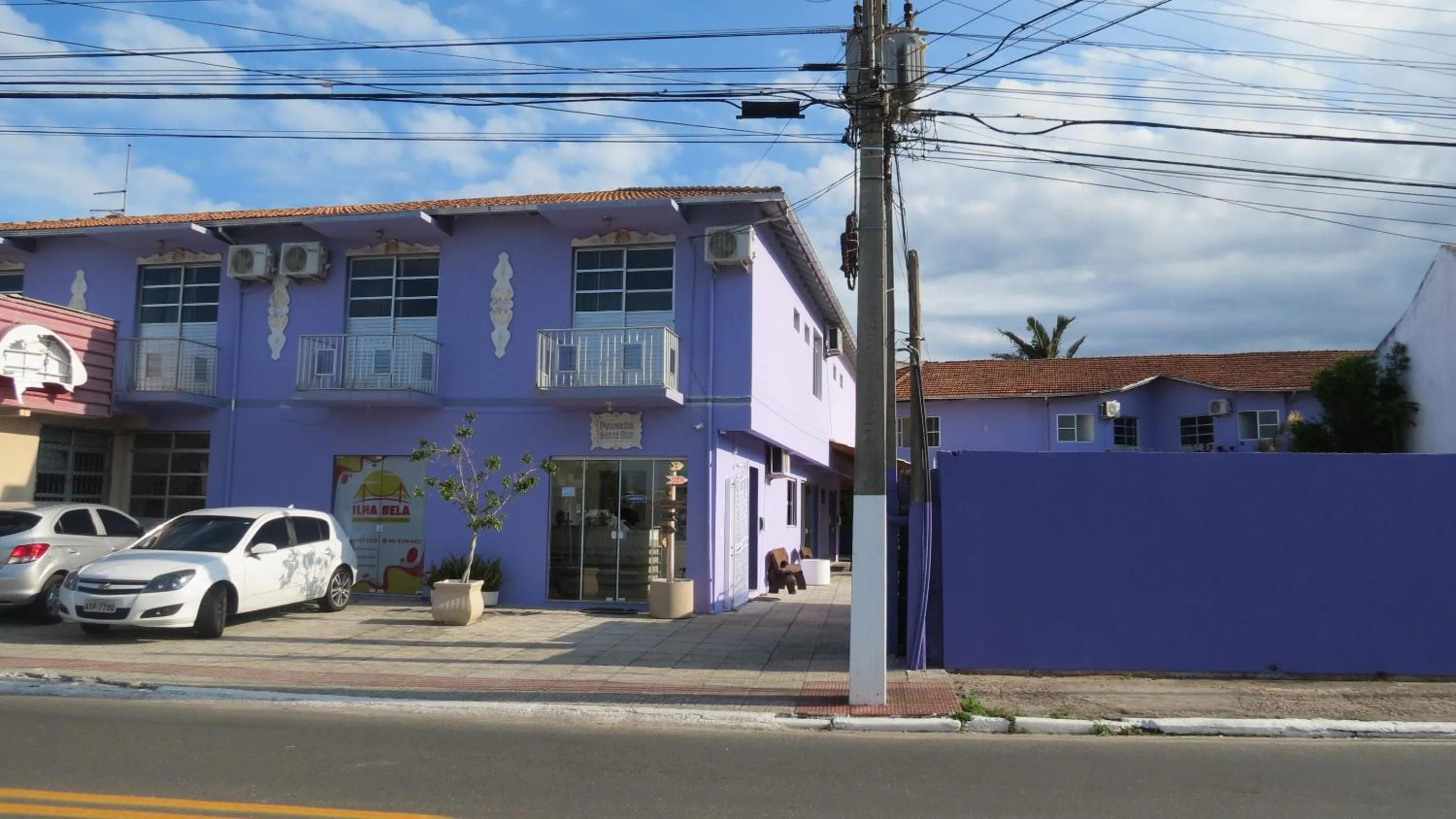 Property building in Pousada Santa Ana