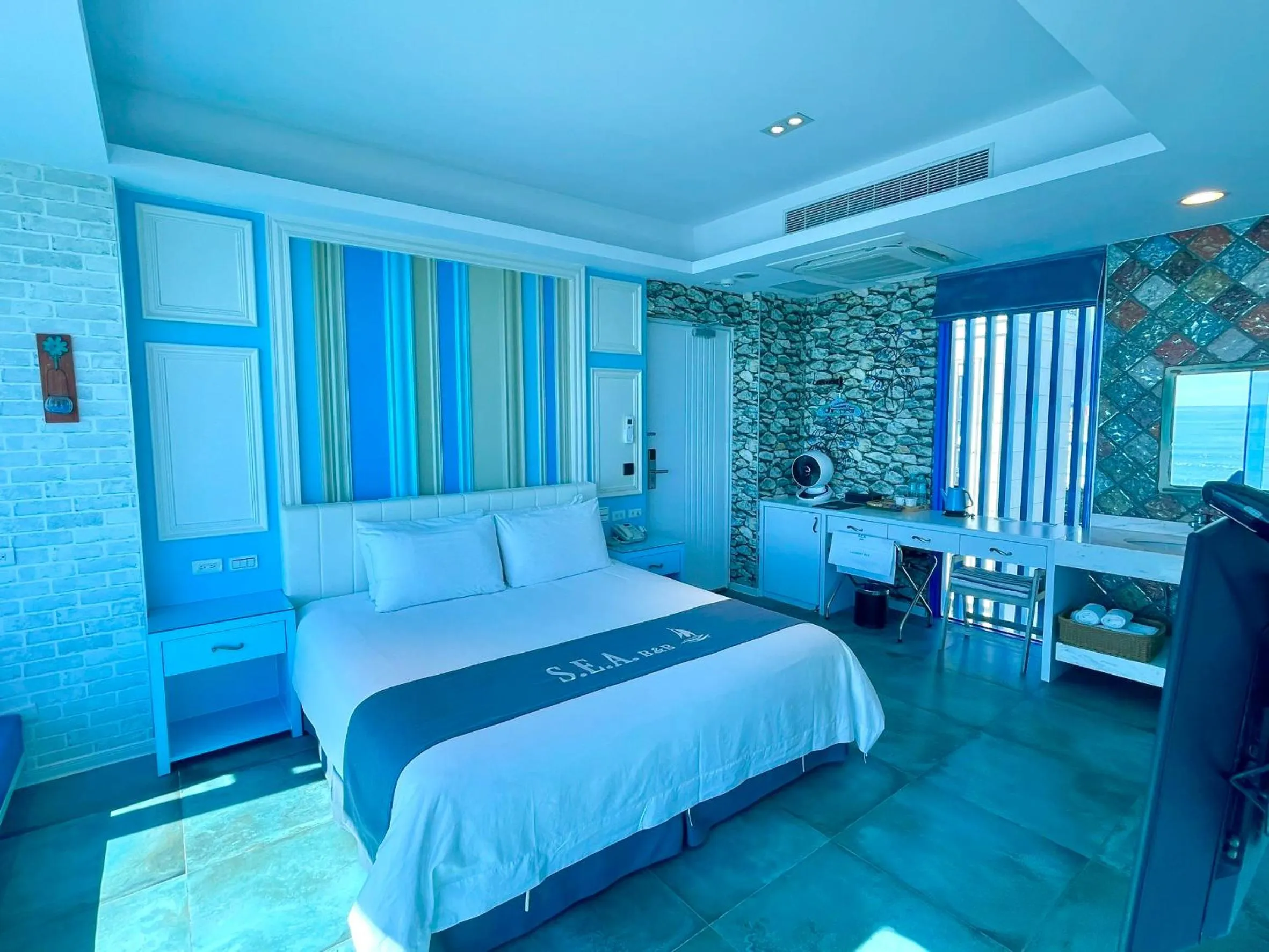 Bed in Hualien S.E.A. B&B