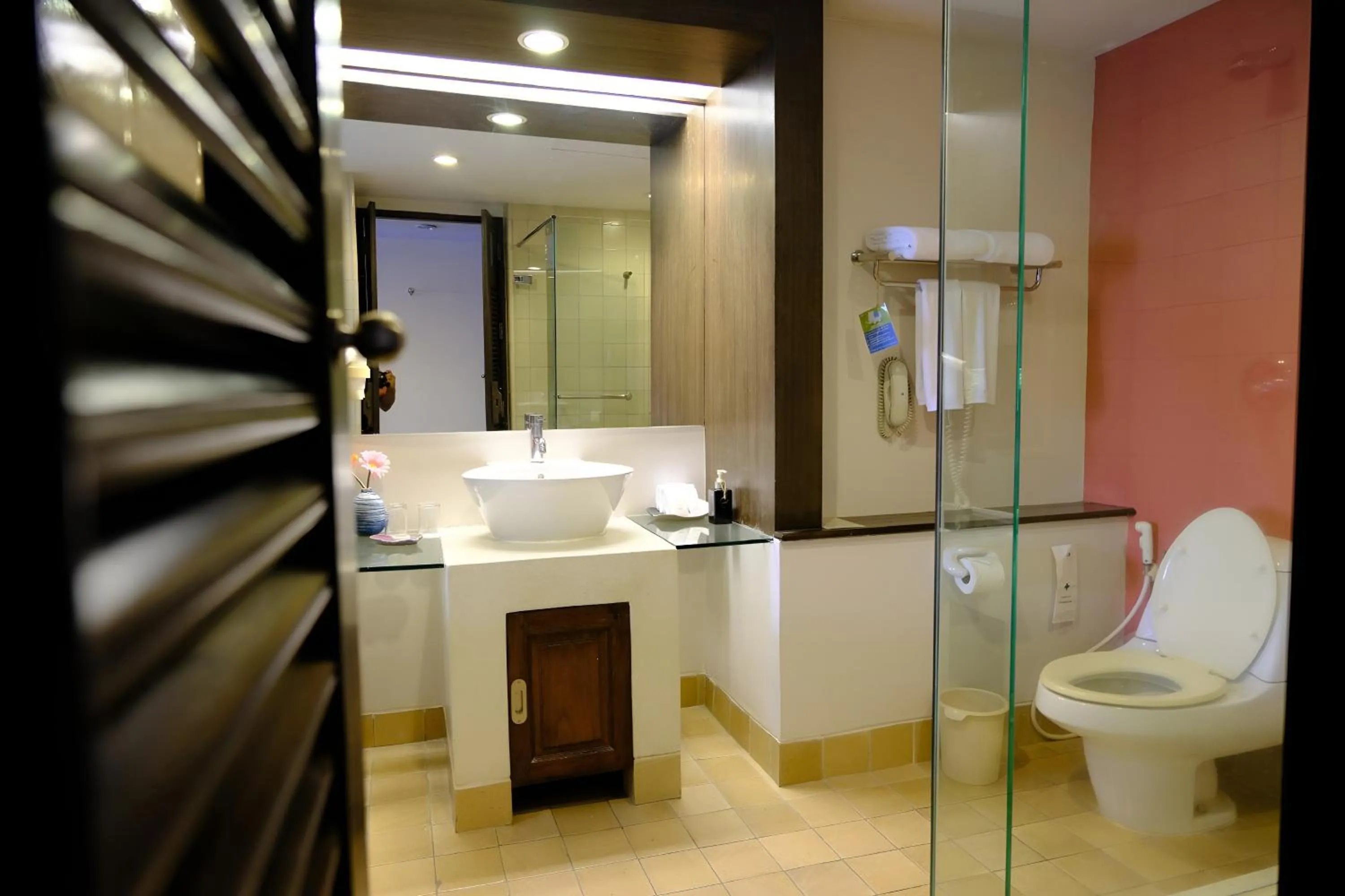 Shower in Bodhi Serene, Chiang Mai