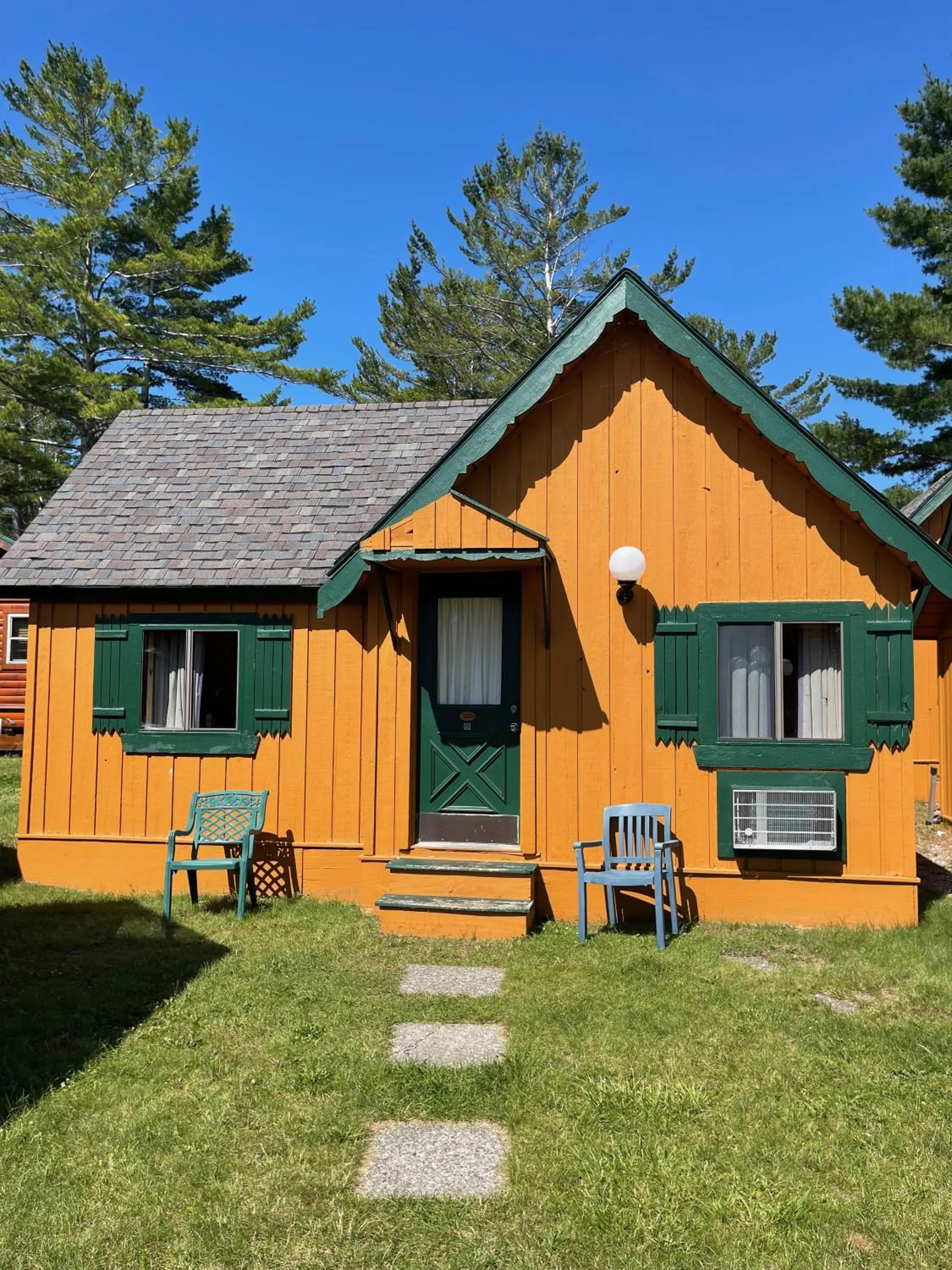 Cabins of Mackinac & Lodge