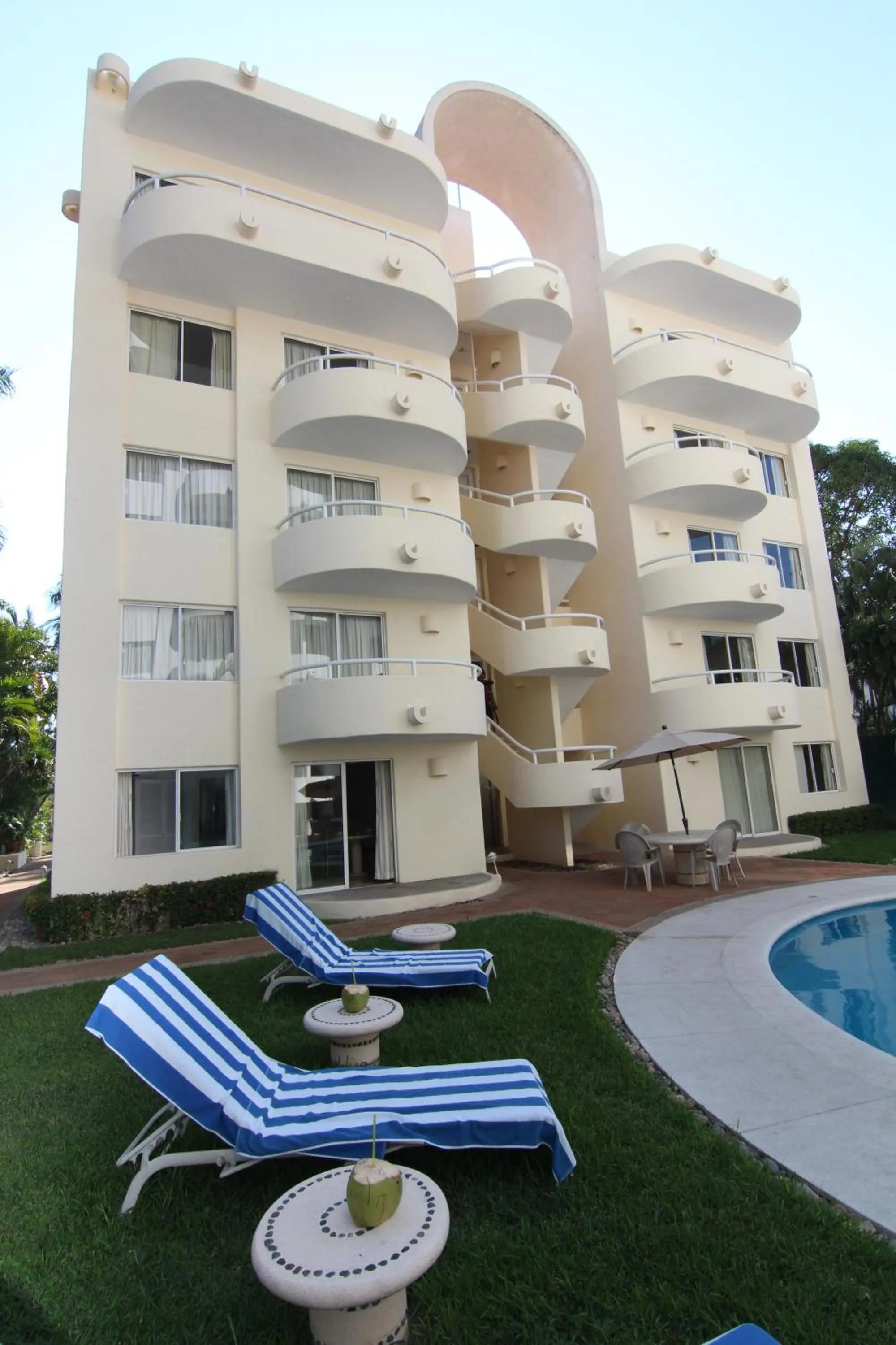 Property building in Hotel Villamar Princesa Suites