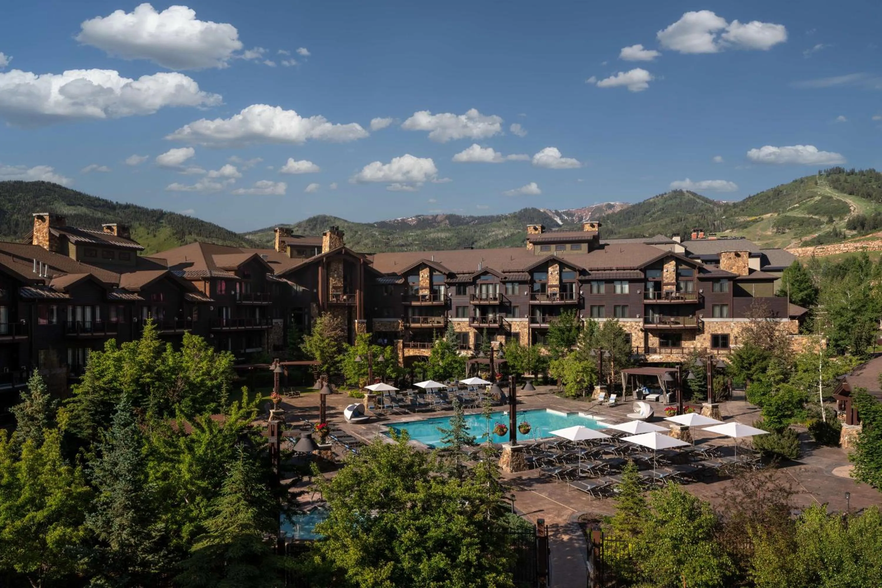 Property building in Waldorf Astoria Park City