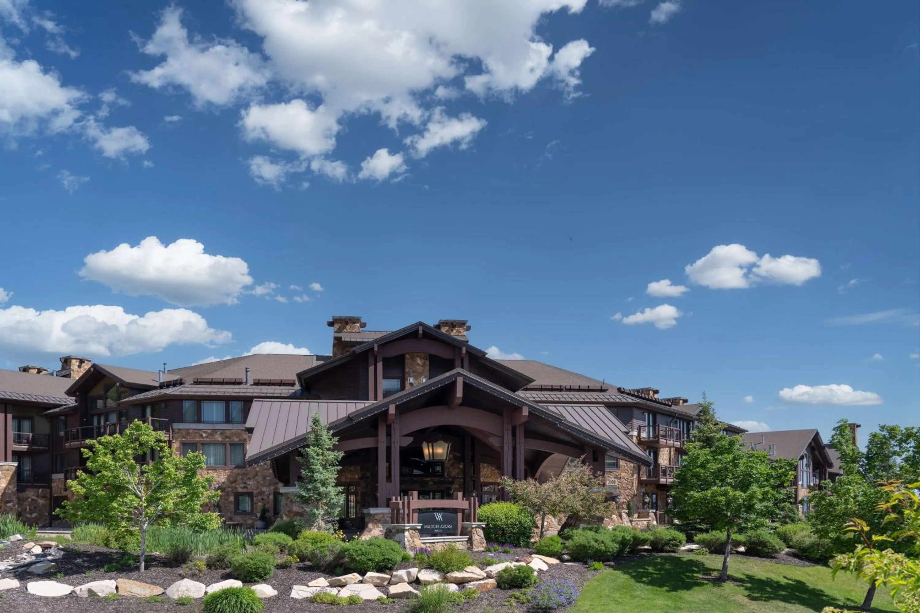 Property building in Waldorf Astoria Park City