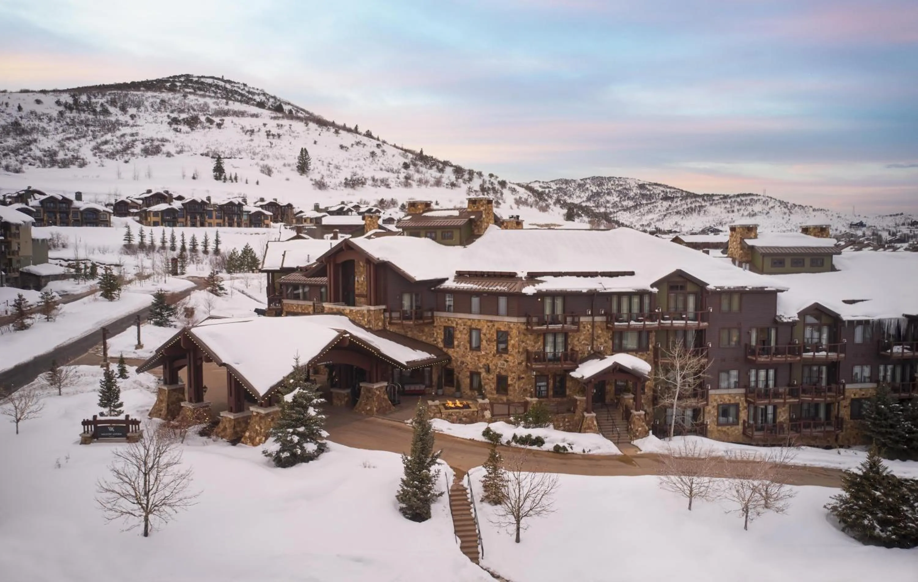 Property building in Waldorf Astoria Park City