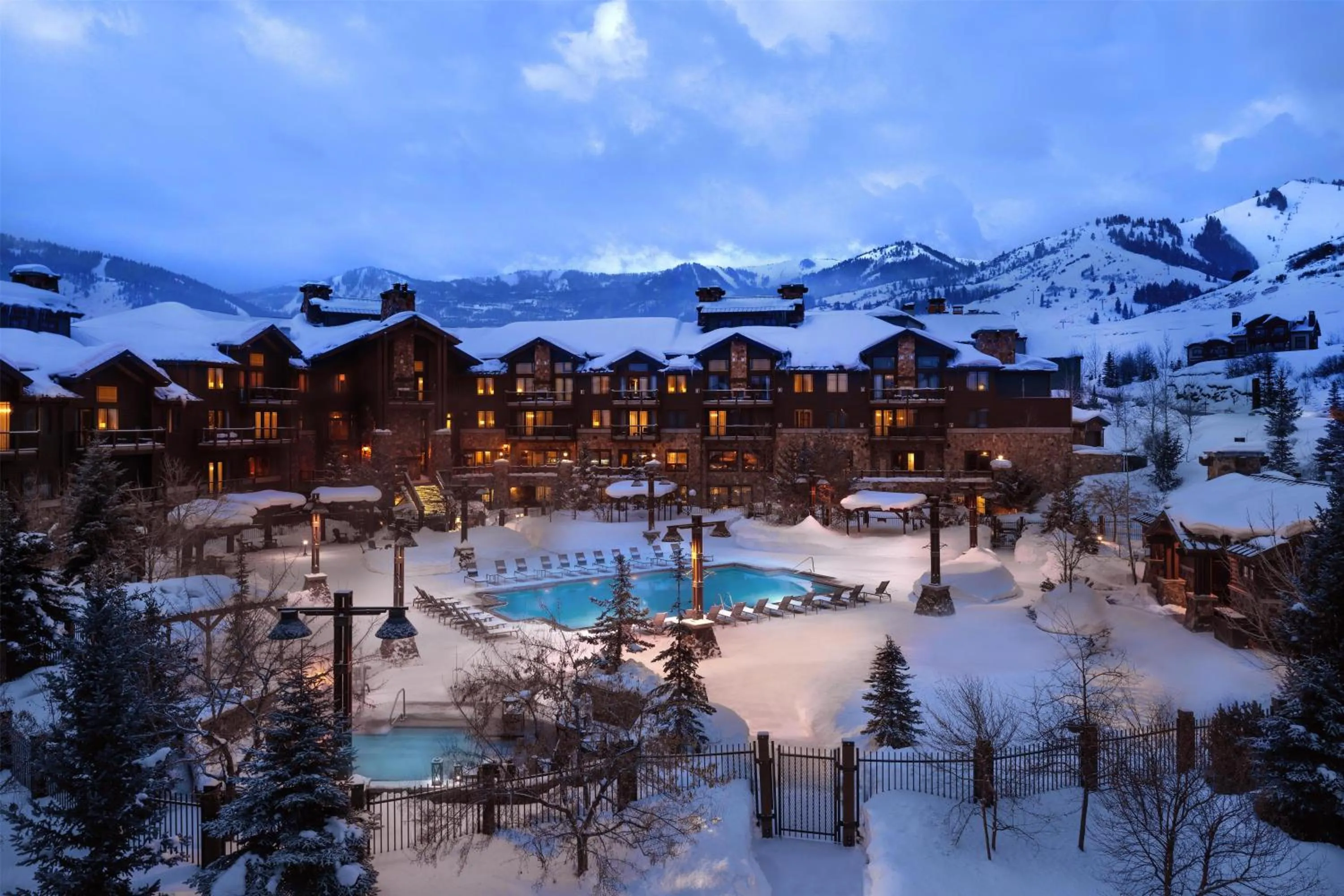Property building in Waldorf Astoria Park City