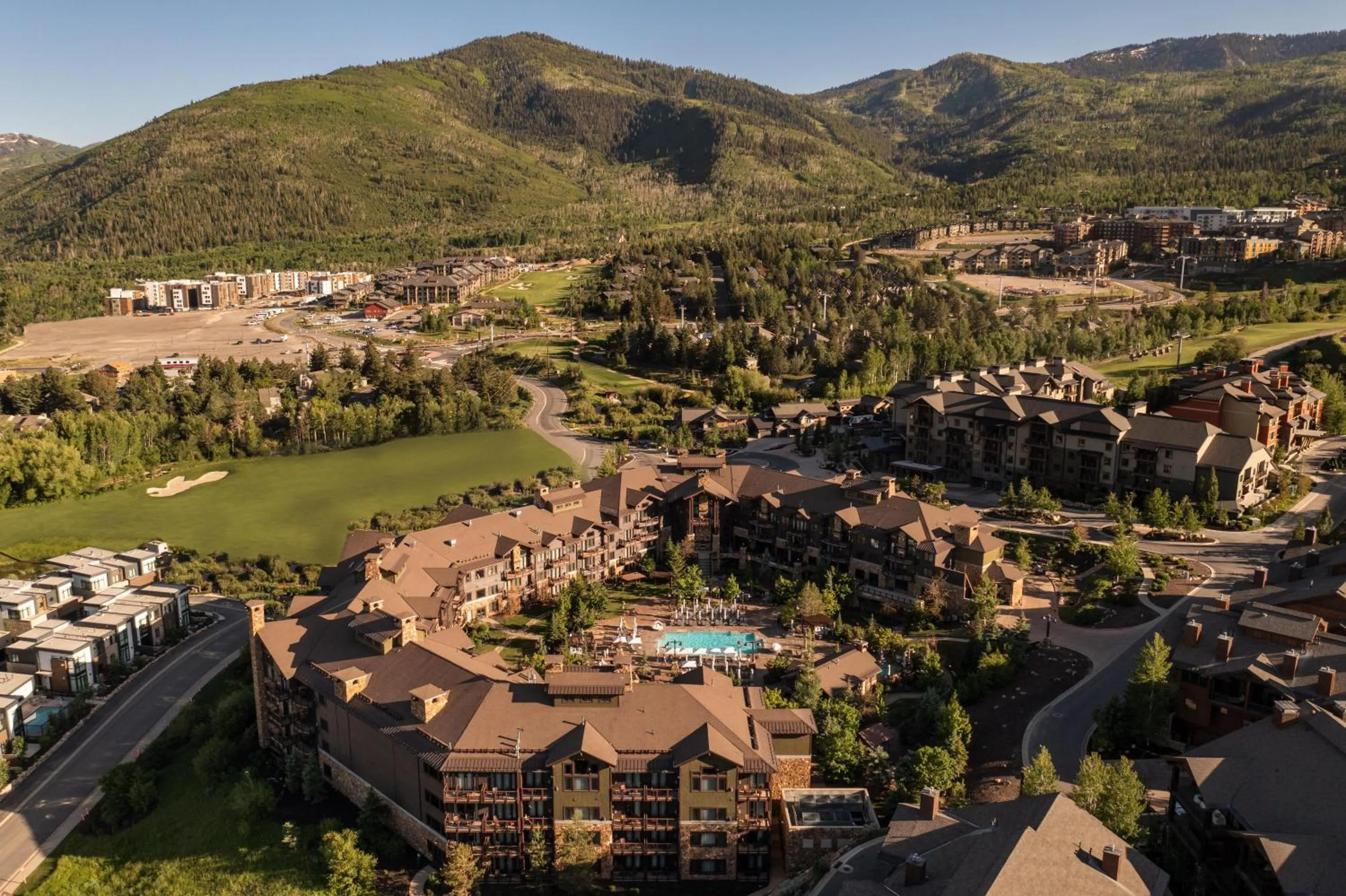 Property building in Waldorf Astoria Park City