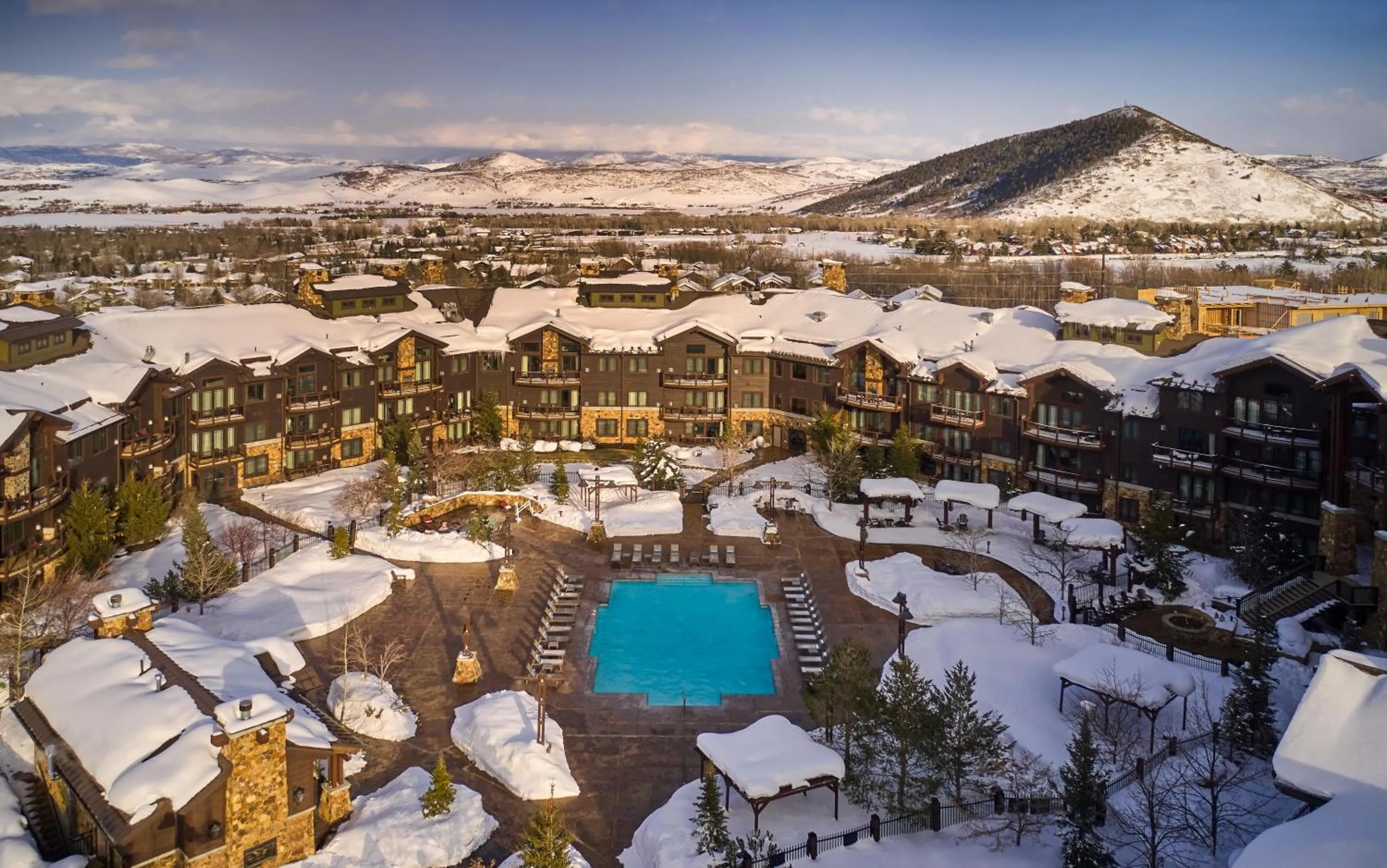Property building in Waldorf Astoria Park City
