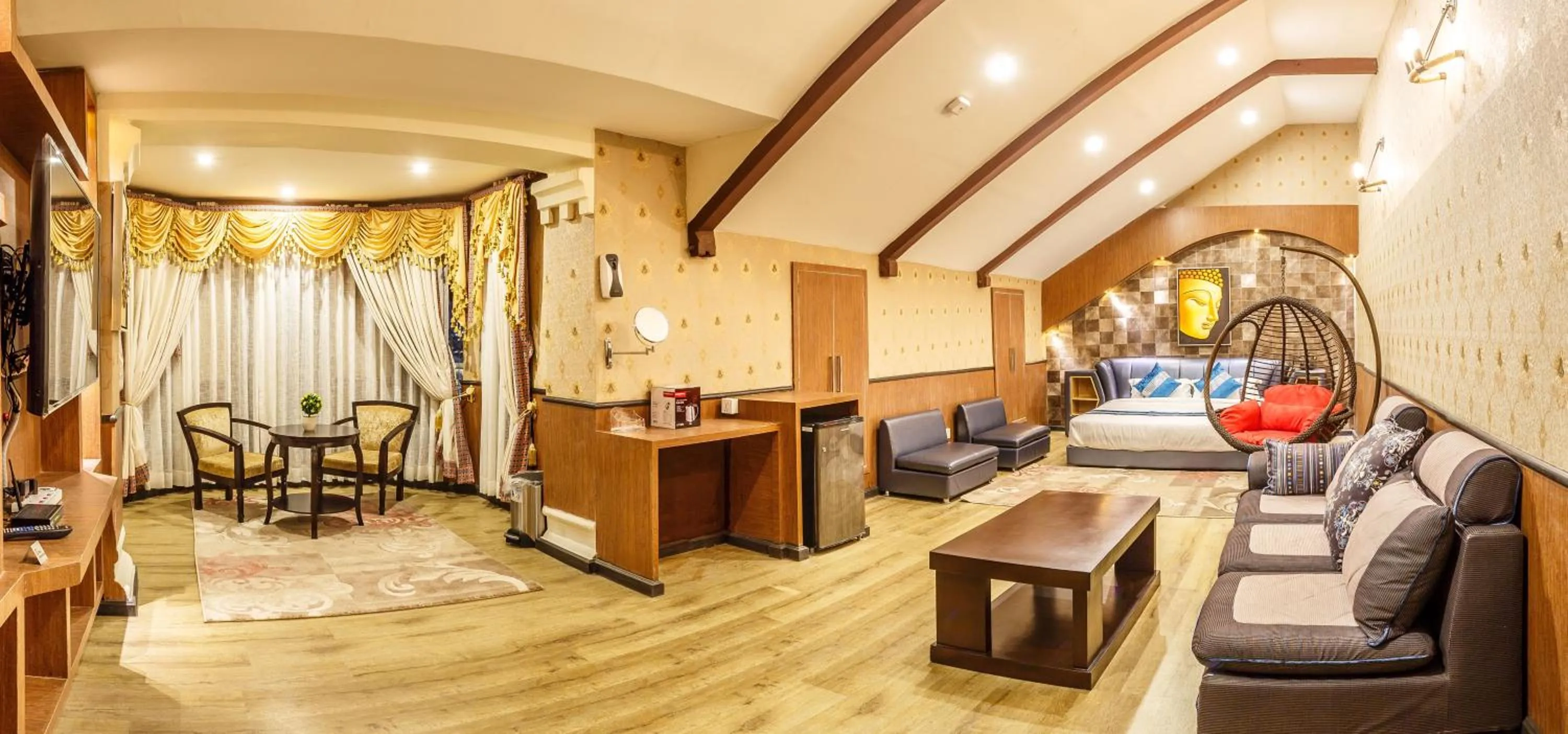 Shower in Royal Empire Boutique Hotel