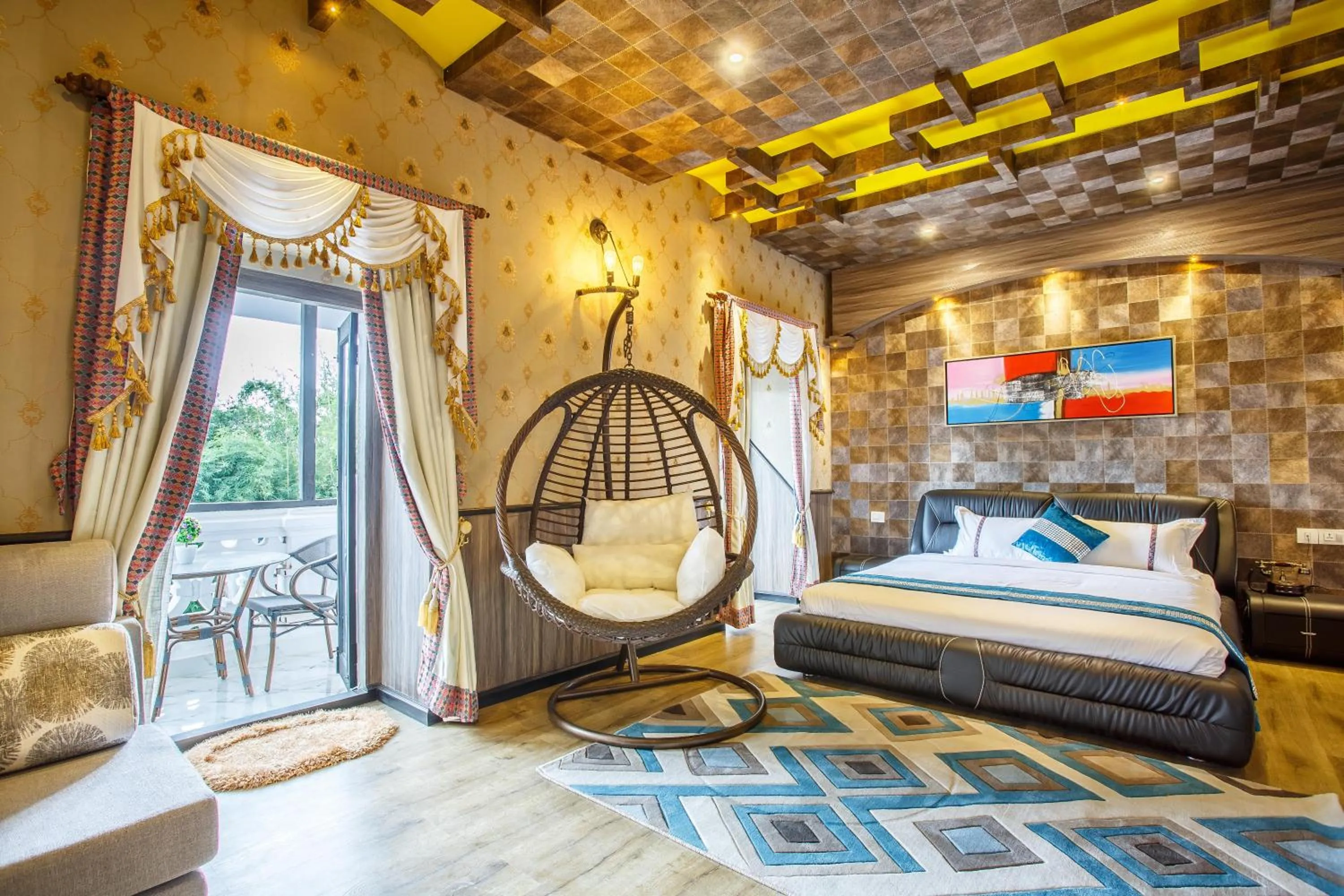 Balcony/Terrace, Bed in Royal Empire Boutique Hotel