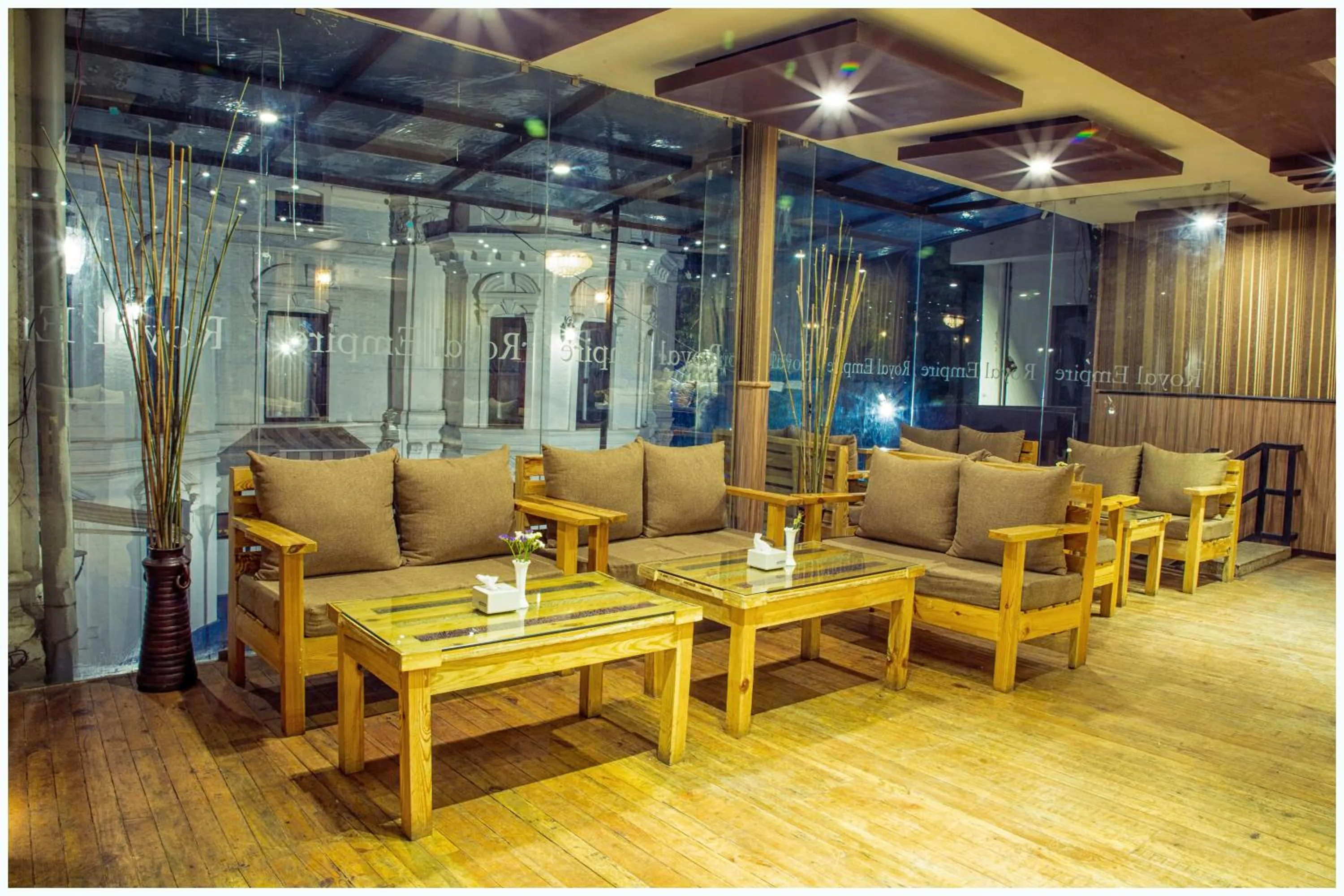 Restaurant/places to eat in Royal Empire Boutique Hotel