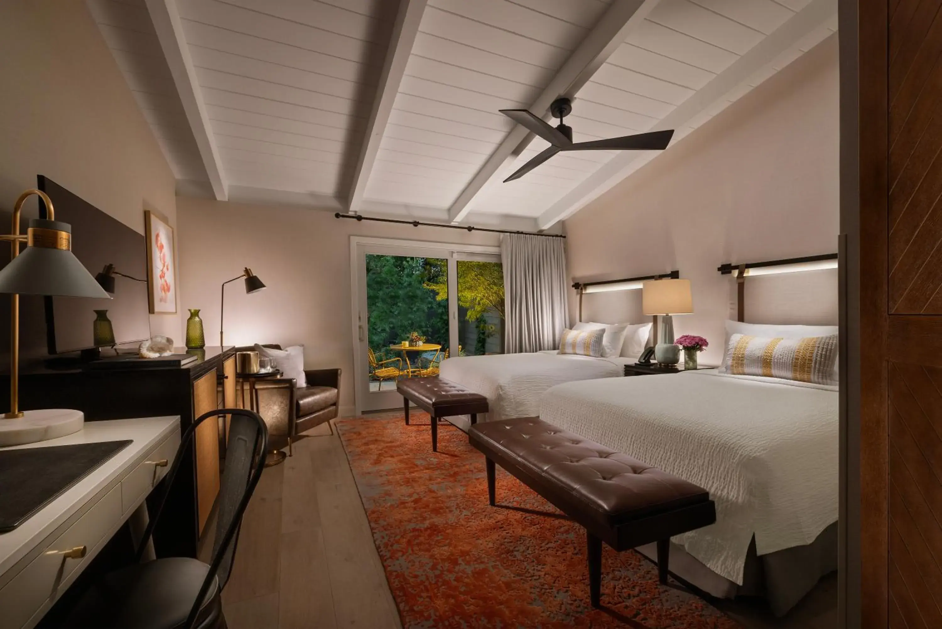 Deluxe Double Room in The Cottages Hotel Deluxe Double Room in The Cottages Hotel