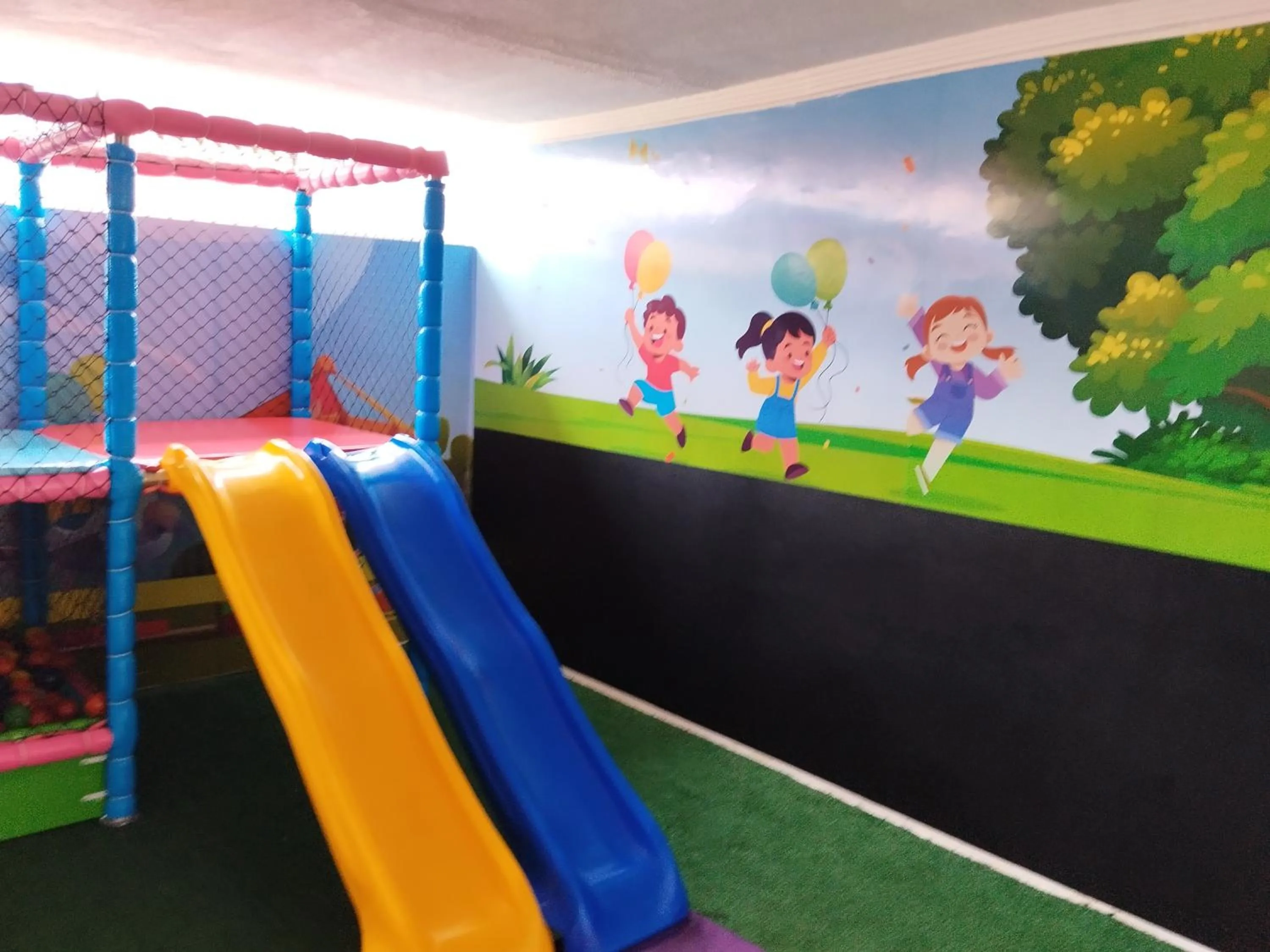 Property building in Apê Temporada Praia Grande SP Completo com Piscina, Churrasqueira, Estacionamento, Wi-Fi