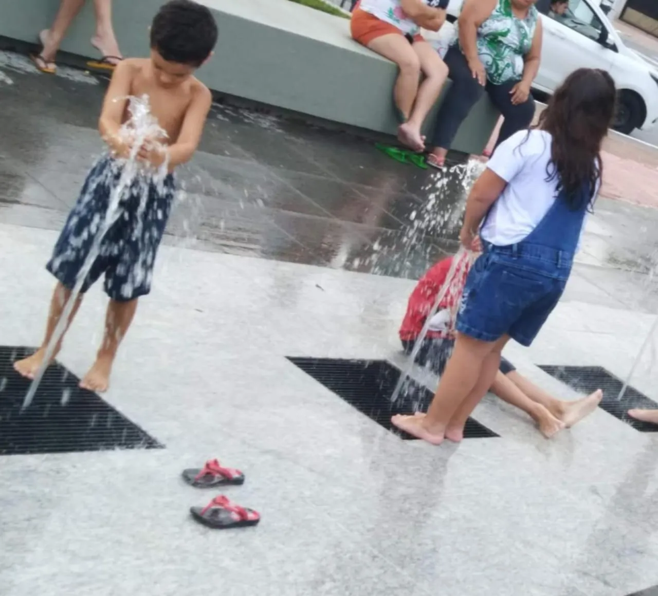 Children play ground in Apê Temporada Praia Grande SP Completo com Piscina, Churrasqueira, Estacionamento, Wi-Fi