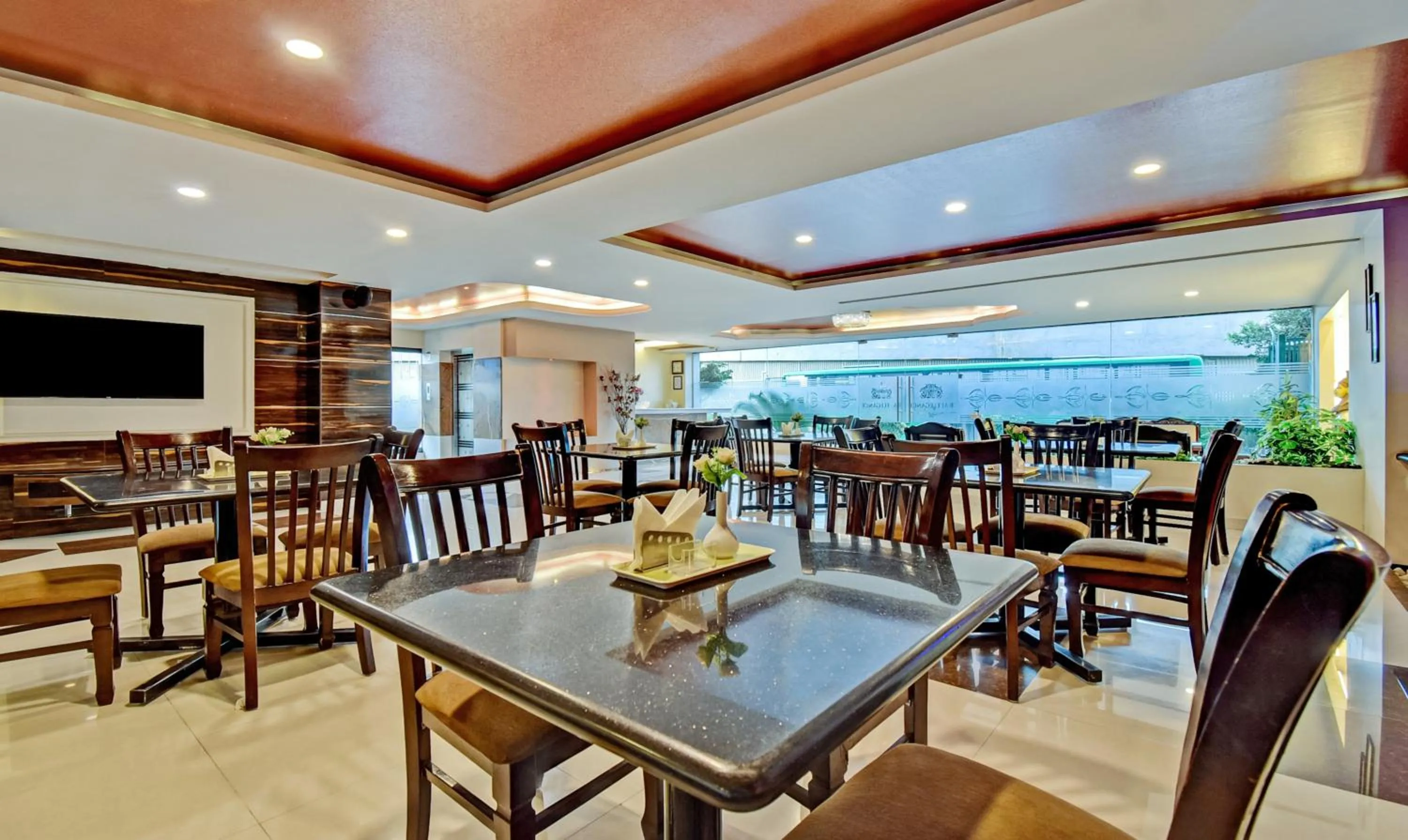 Restaurant/places to eat in Treebo Raj Elegance Manyata Tech Park