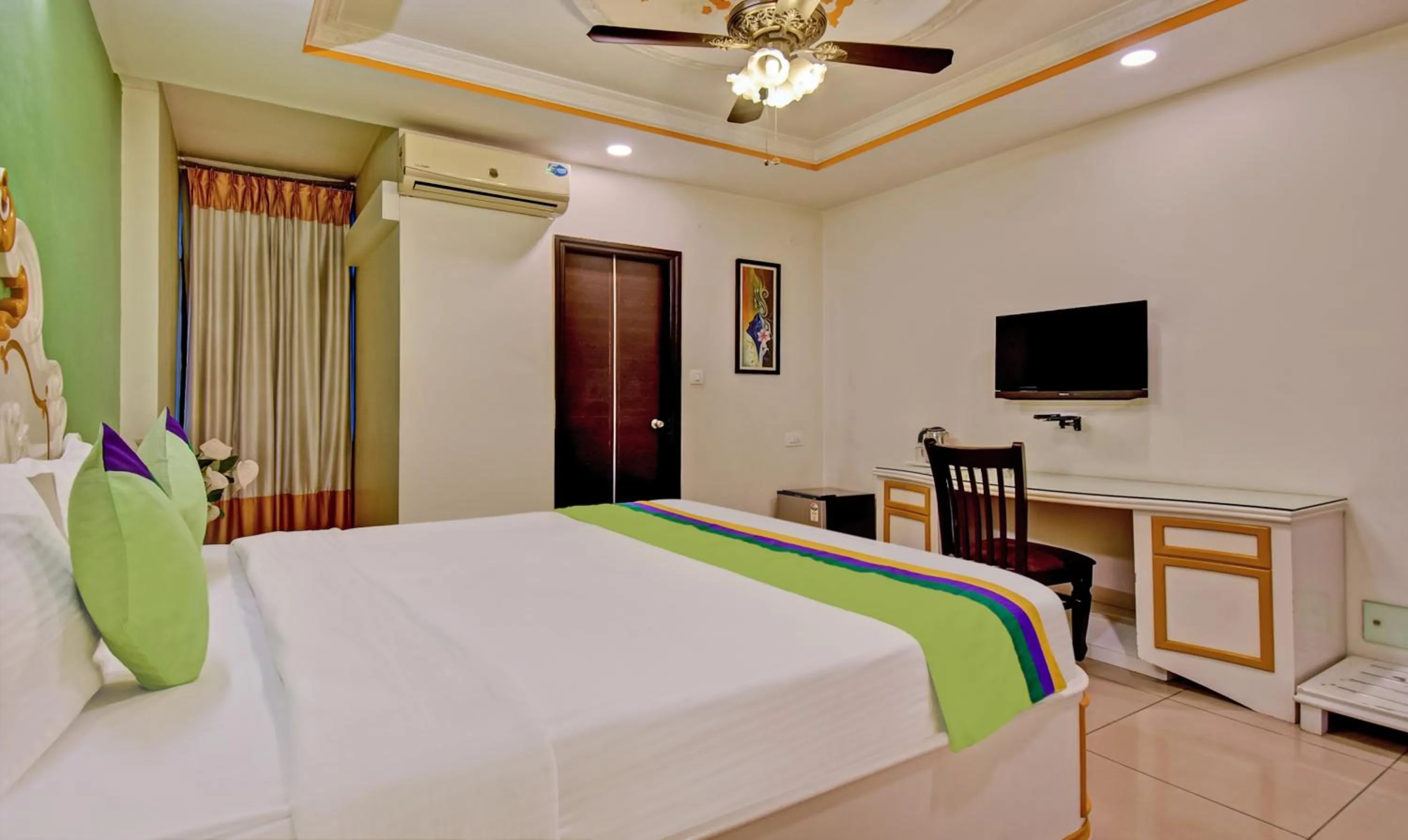 Bedroom, Bed in Treebo Raj Elegance Manyata Tech Park