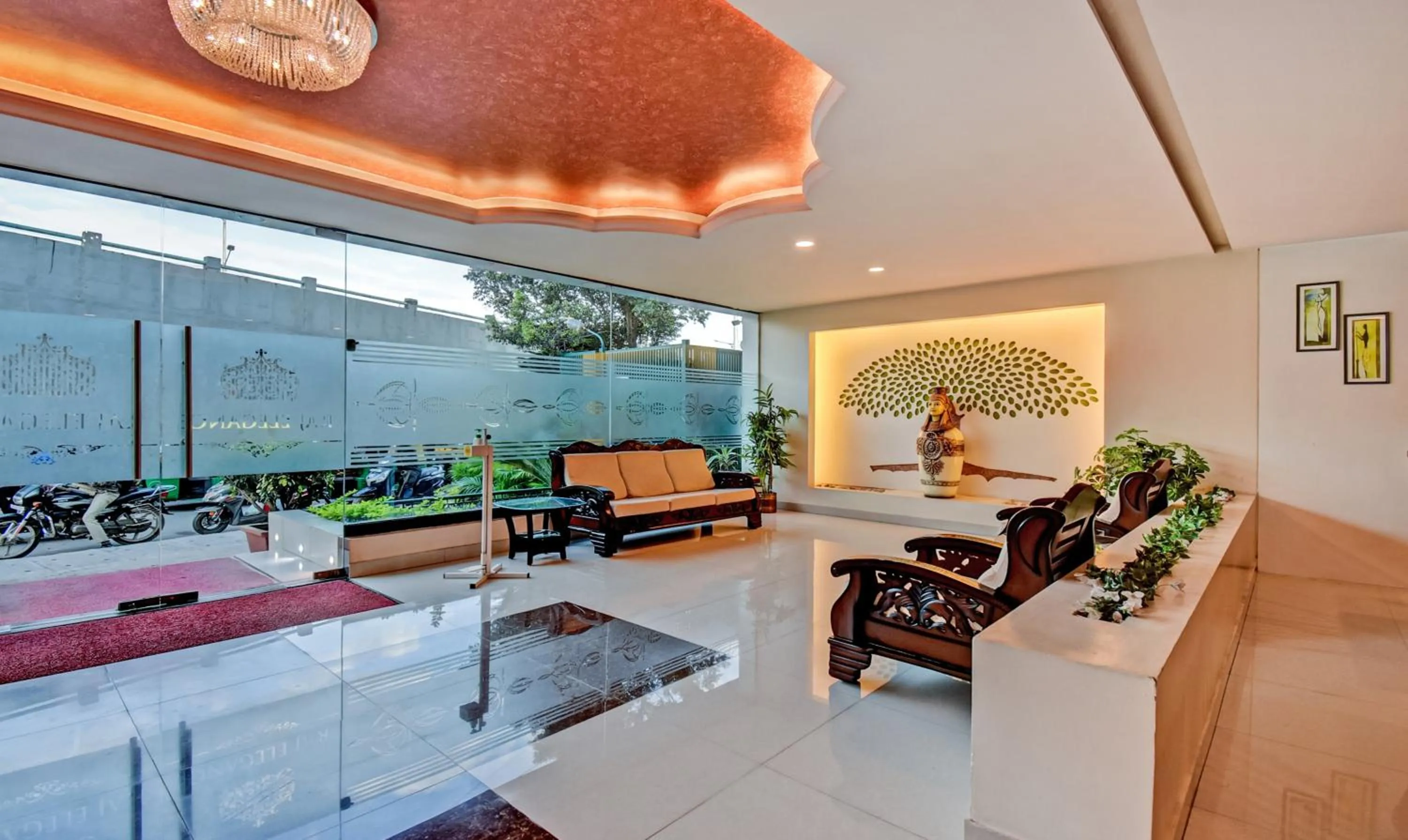 Seating area in Treebo Raj Elegance Manyata Tech Park