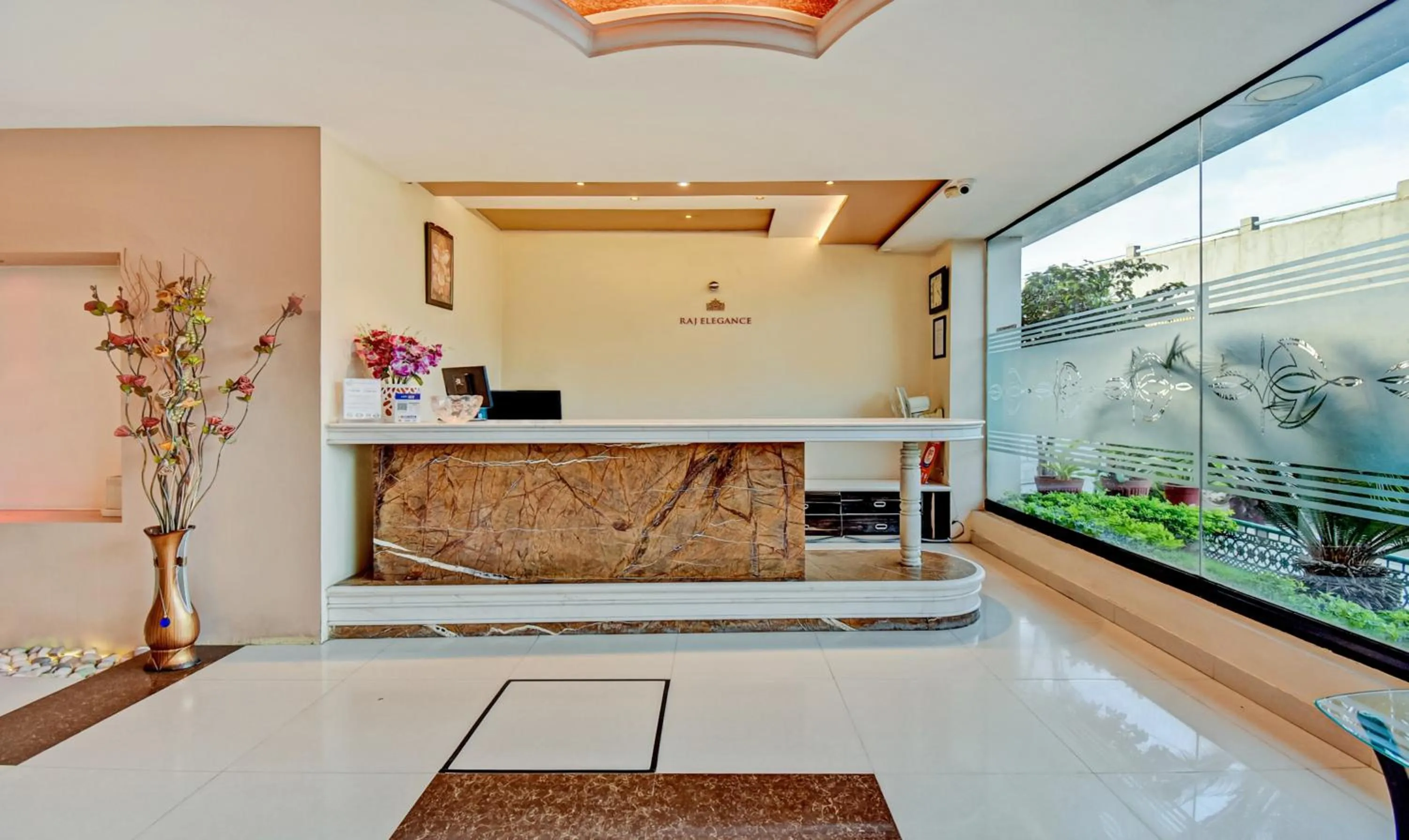 Lobby or reception in Treebo Raj Elegance Manyata Tech Park